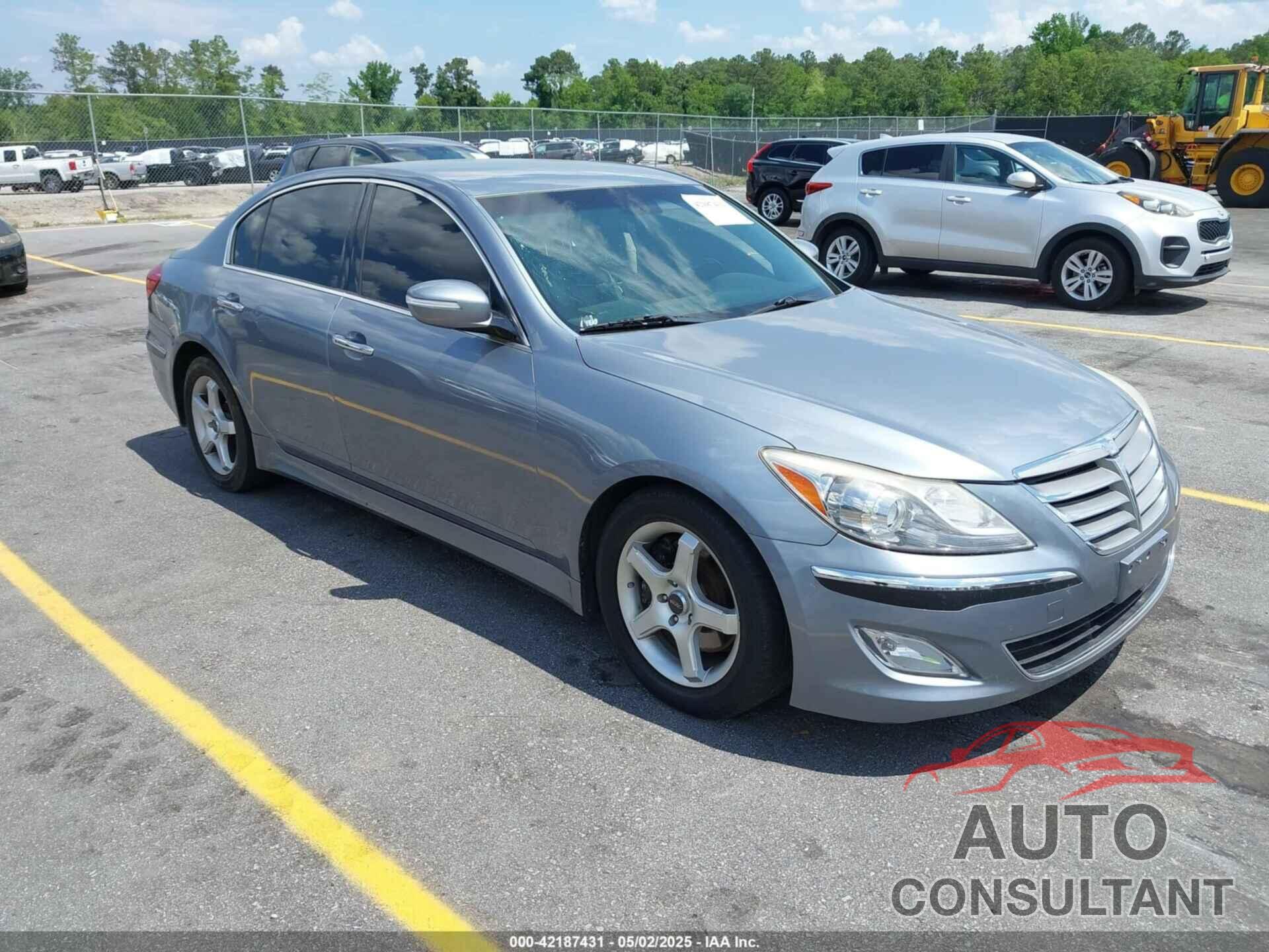 HYUNDAI GENESIS 2013 - KMHGC4DD1DU256345