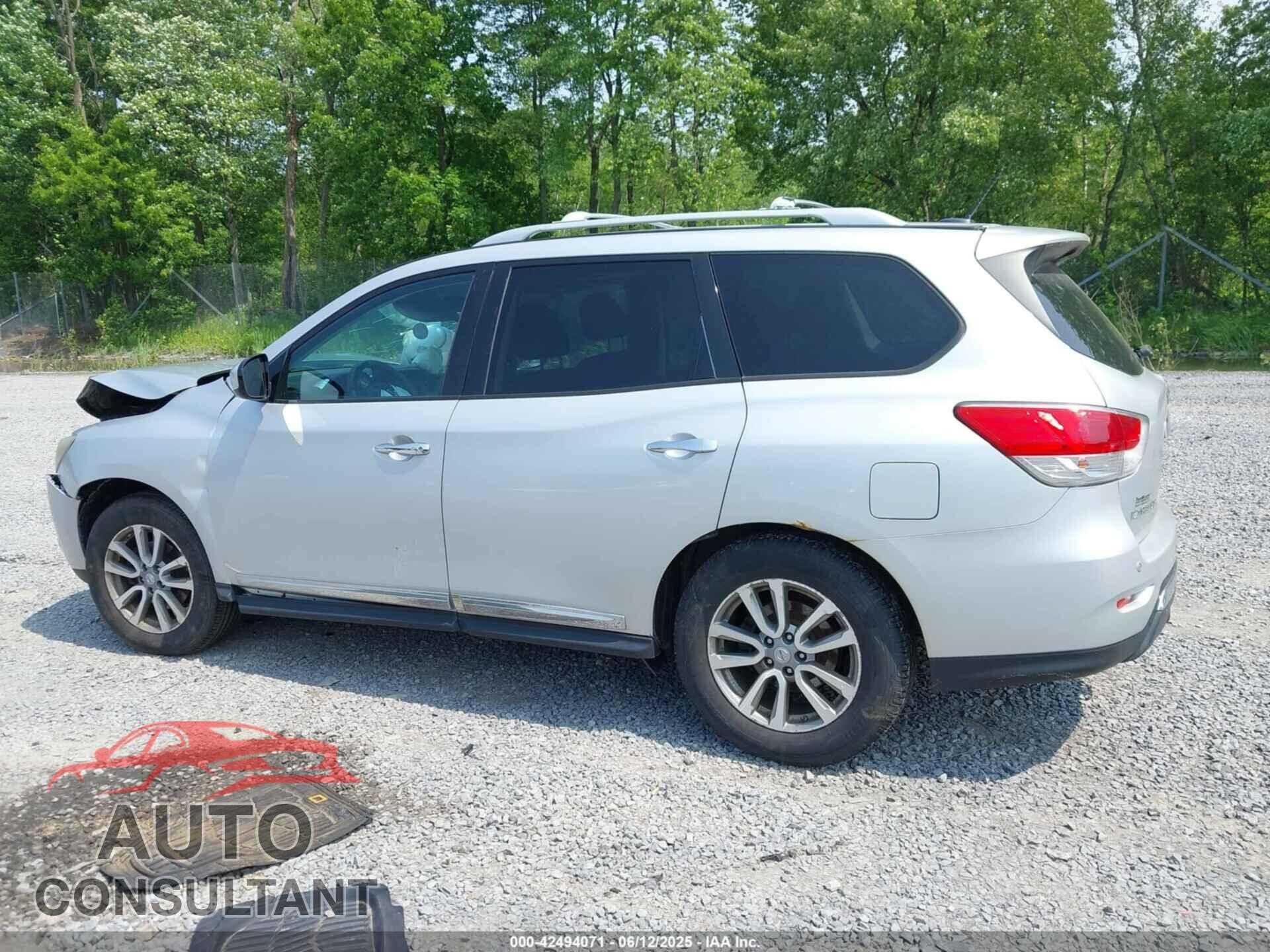 NISSAN PATHFINDER 2013 - 5N1AR2MMXDC609048