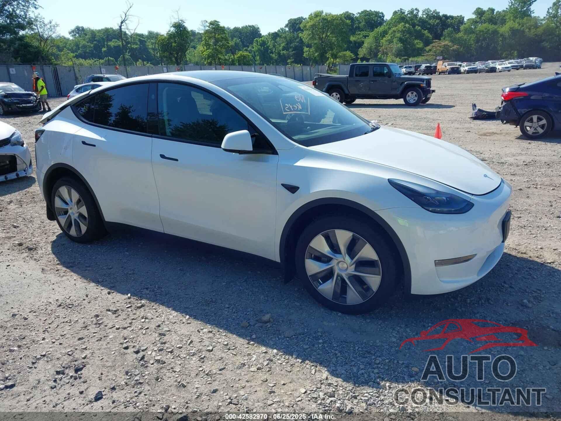 TESLA MODEL Y 2023 - 7SAYGDEEXPA189018