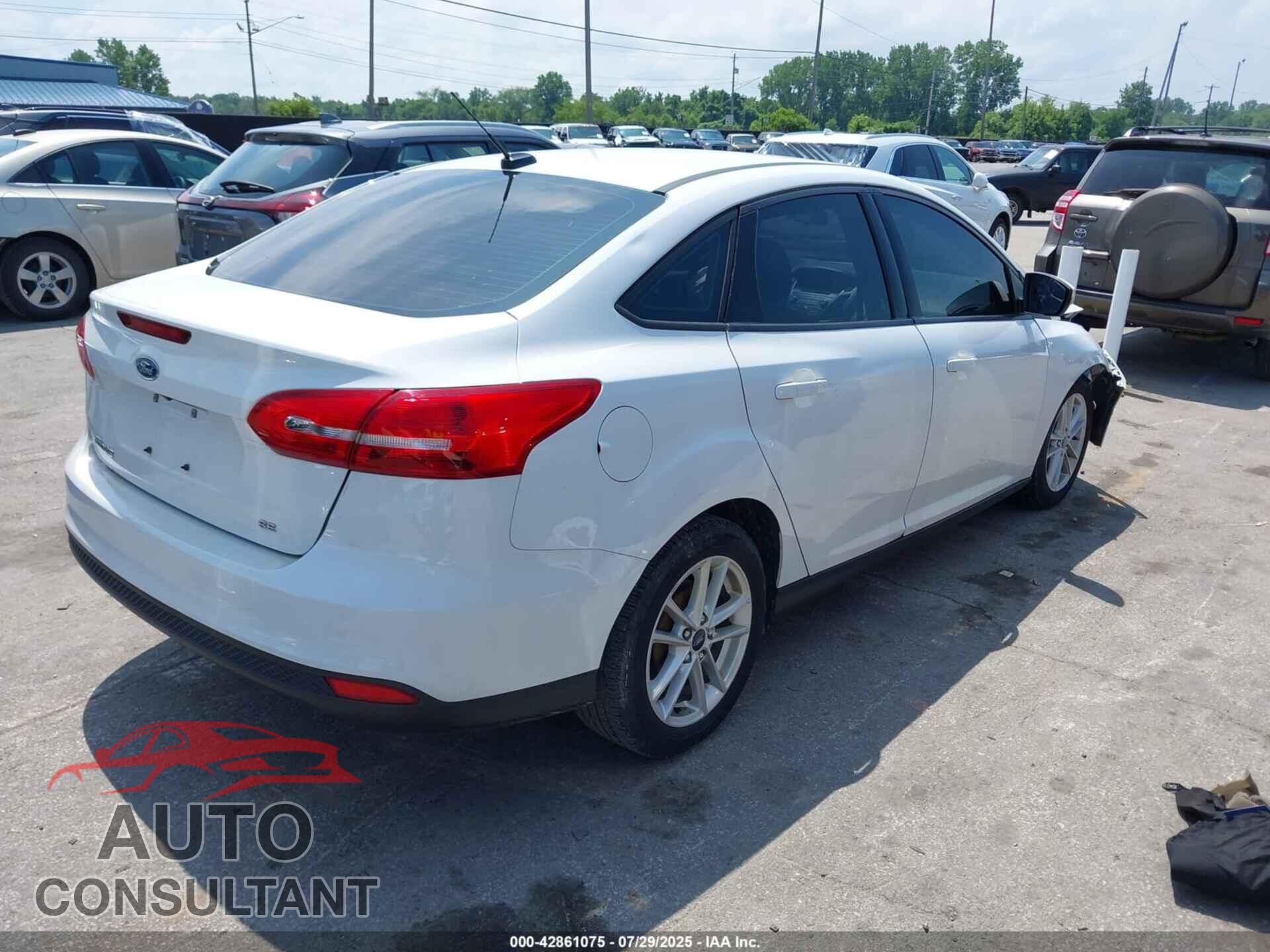 FORD FOCUS 2017 - 1FADP3F23HL218702