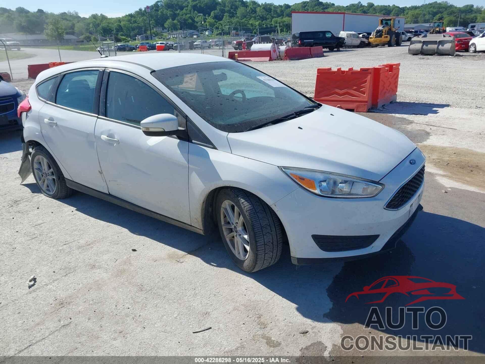 FORD FOCUS 2017 - 1FADP3K27HL278987