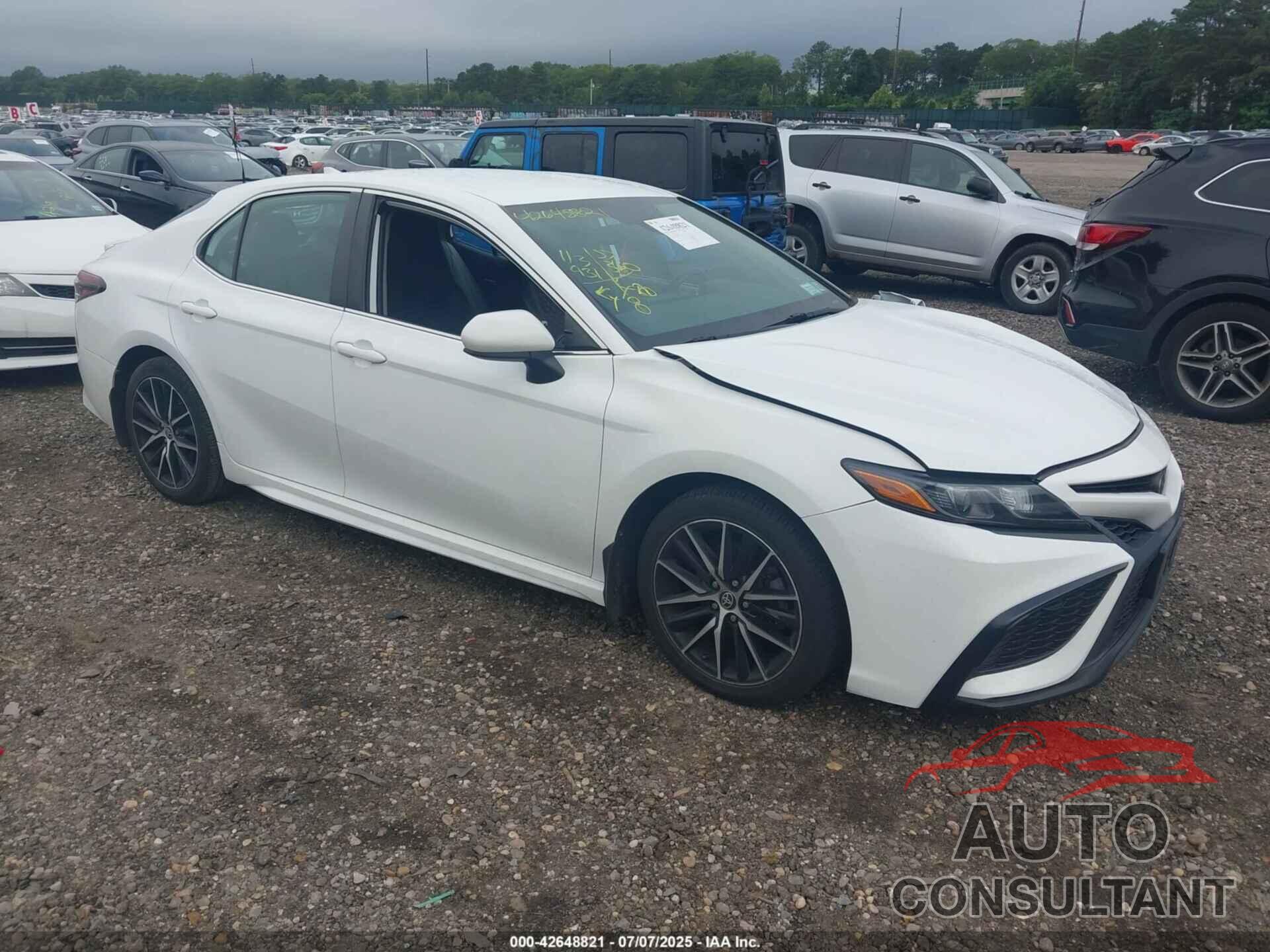 TOYOTA CAMRY 2021 - 4T1G11BK6MU025267