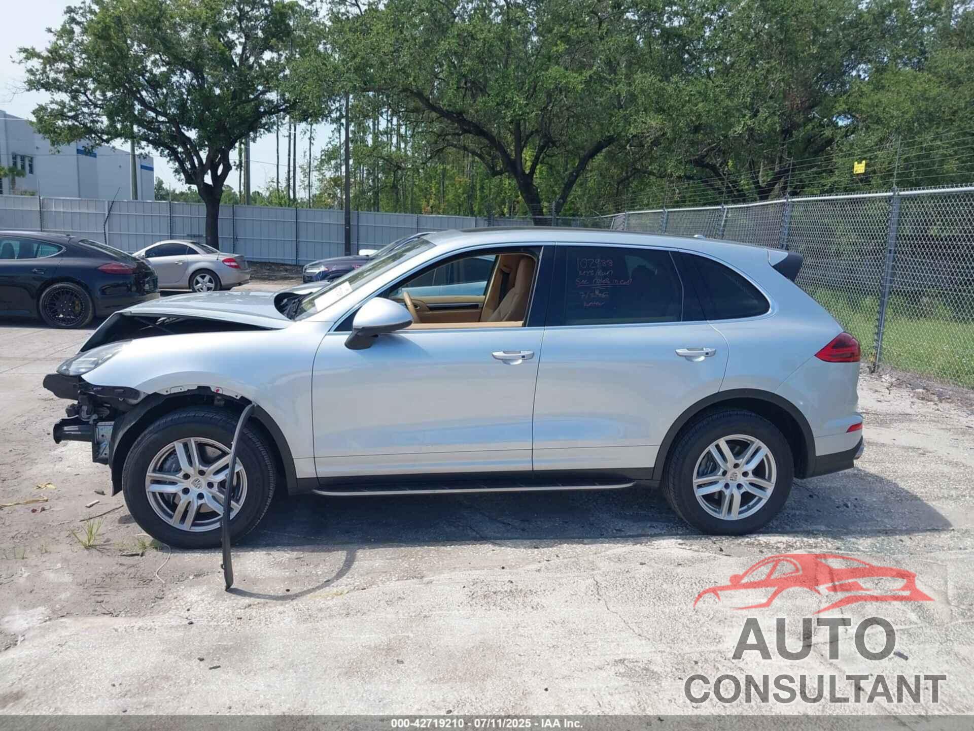 PORSCHE CAYENNE 2016 - WP1AA2A2XGLA11351