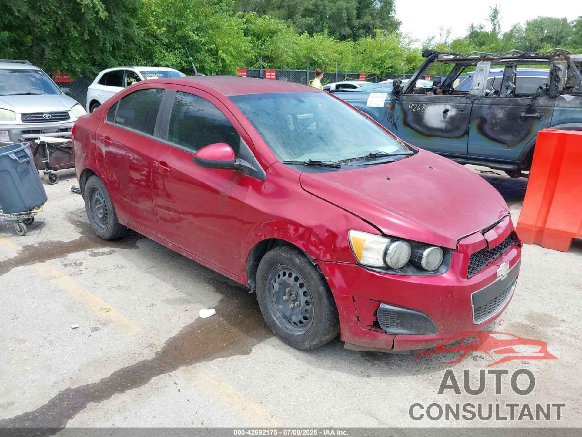 CHEVROLET SONIC 2014 - 1G1JA5SH7E4105211