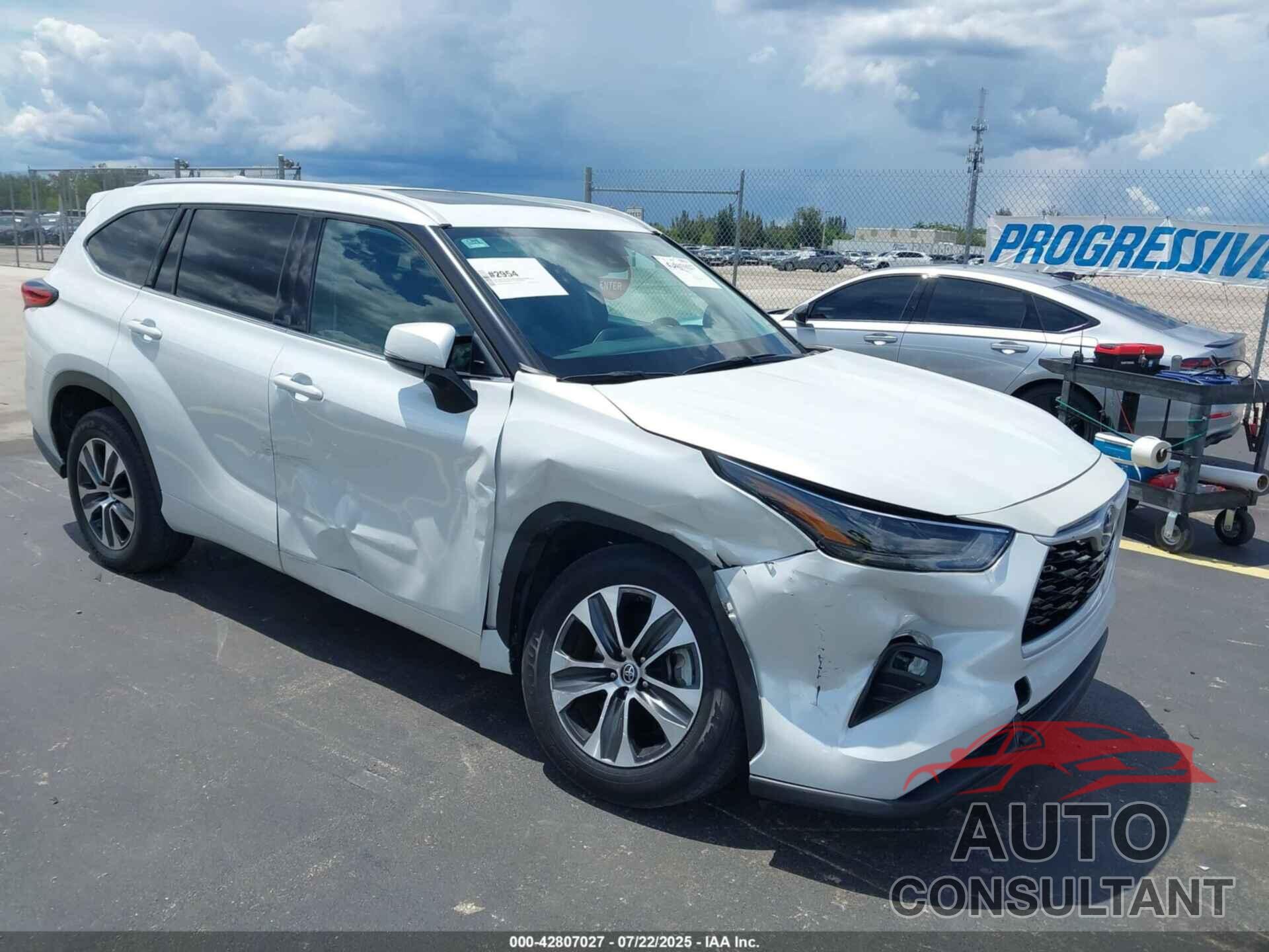 TOYOTA HIGHLANDER 2022 - 5TDGARAH9NS515037