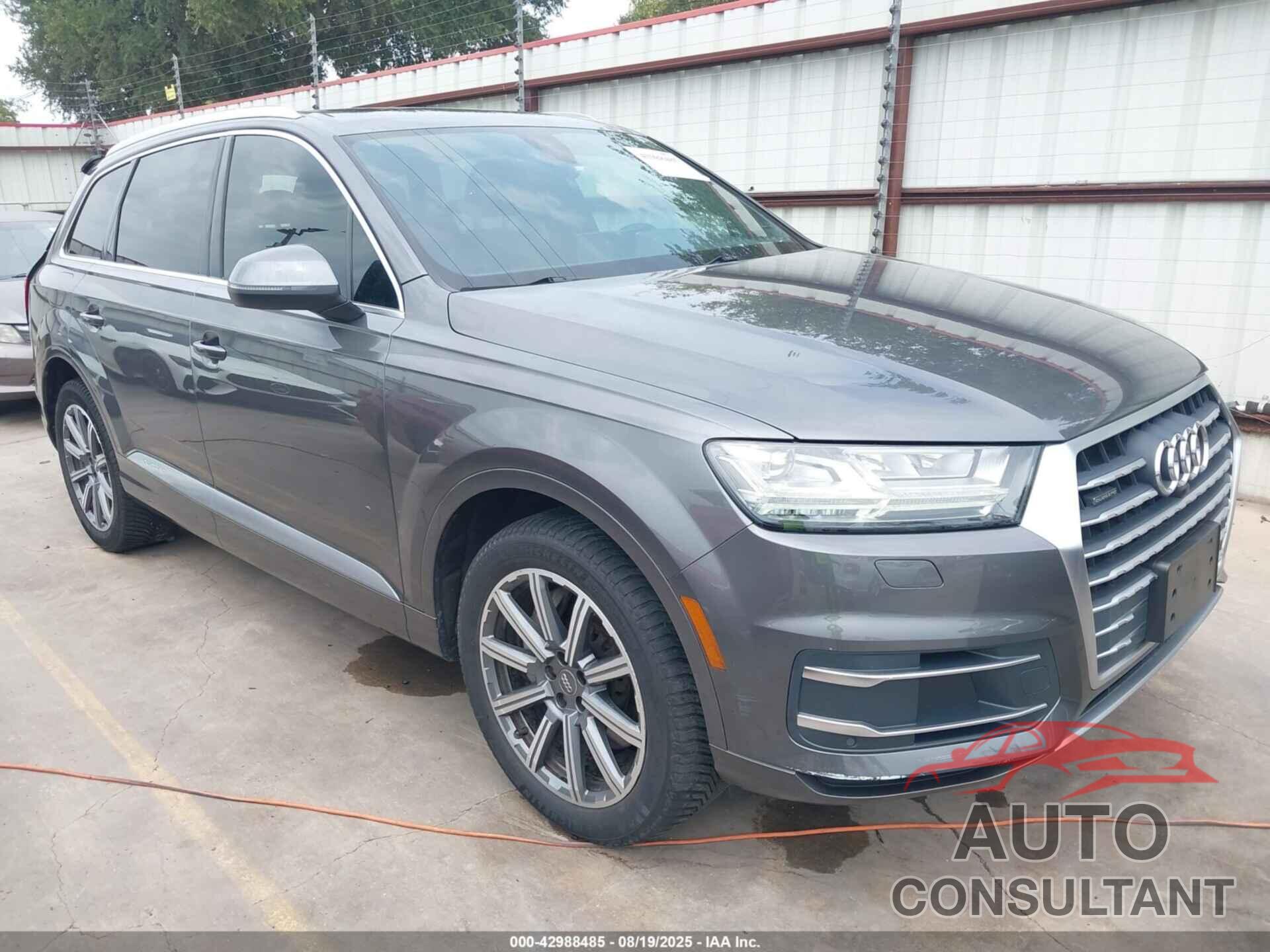 AUDI Q7 2019 - WA1LHAF74KD031547