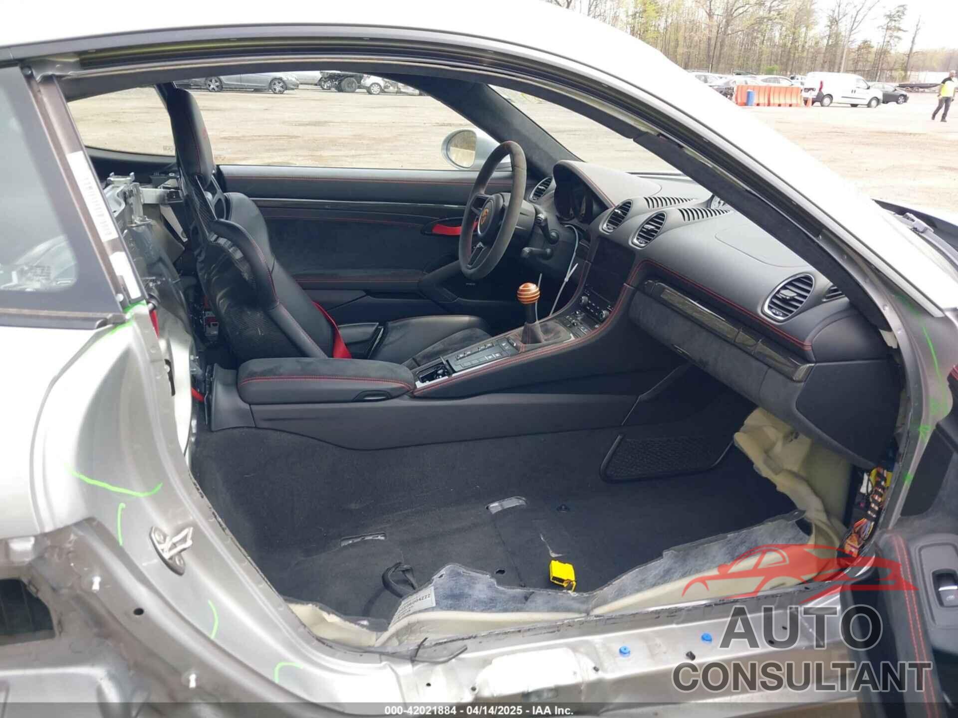 PORSCHE 718 CAYMAN 2020 - WP0AC2A82LK289130
