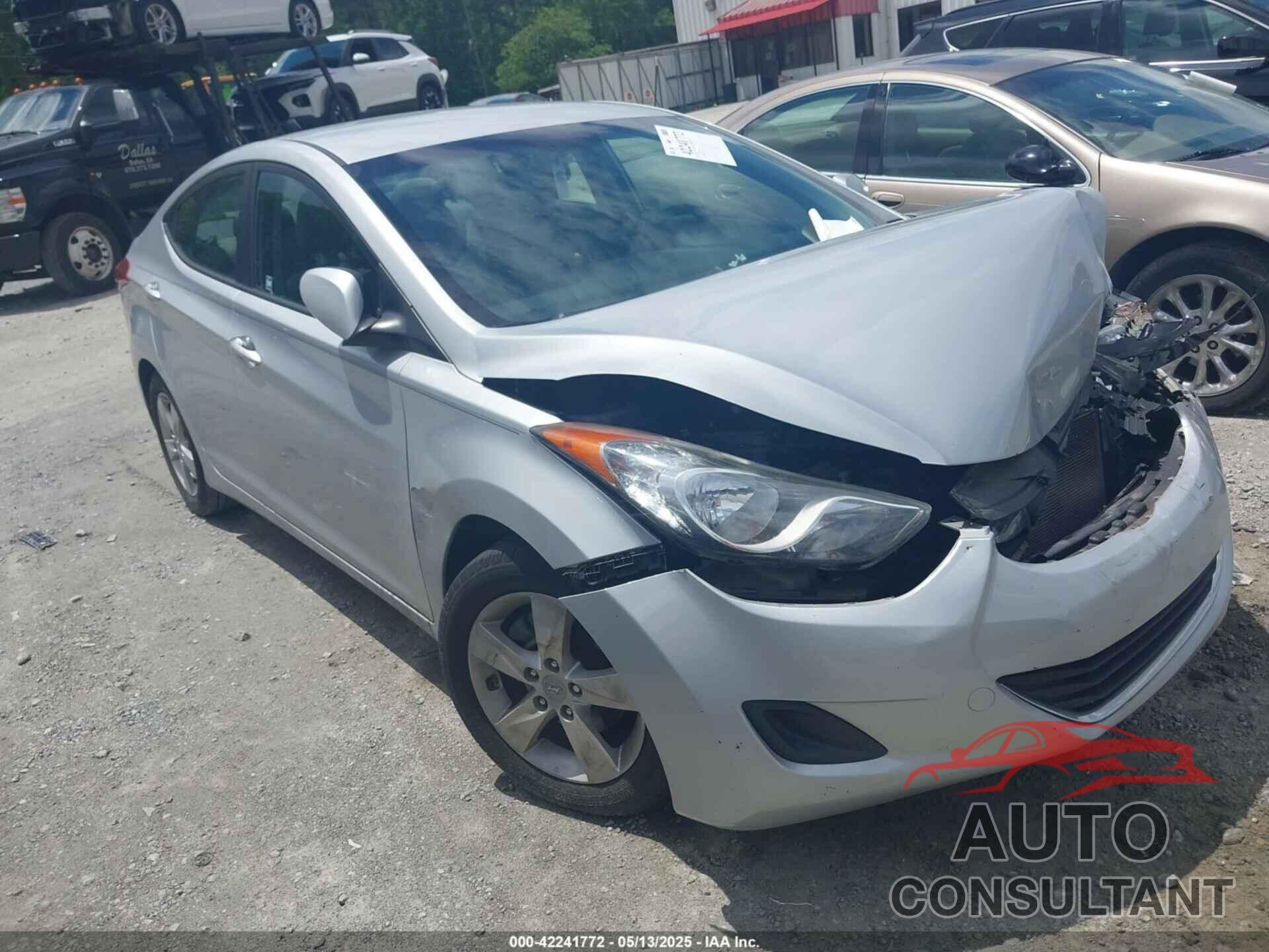 HYUNDAI ELANTRA 2011 - 5NPDH4AE3BH018025