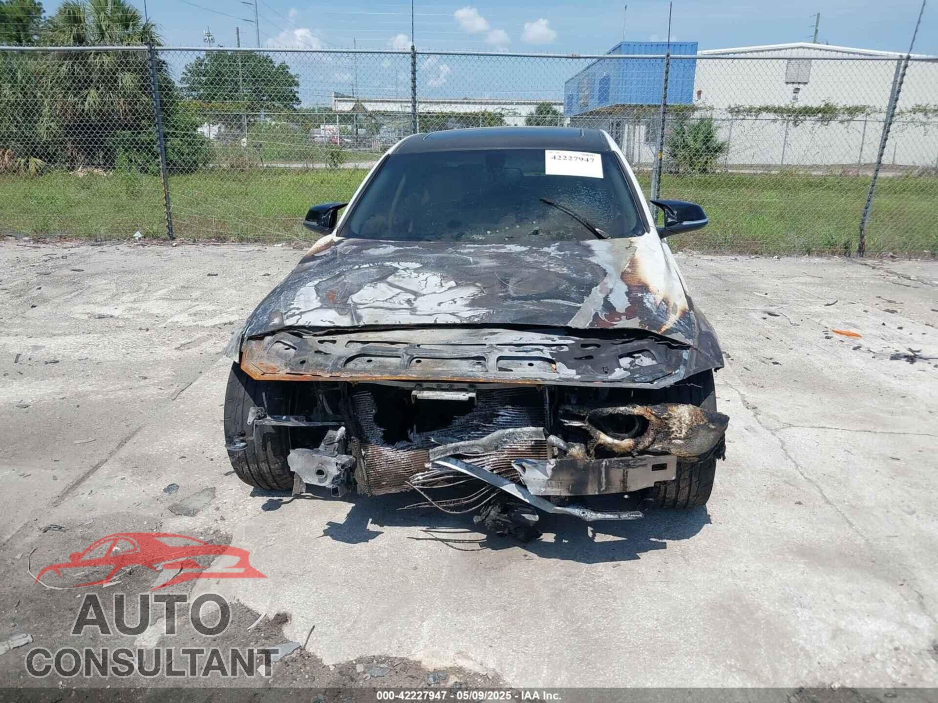 BMW 328I 2013 - WBA3C1C58DF444891