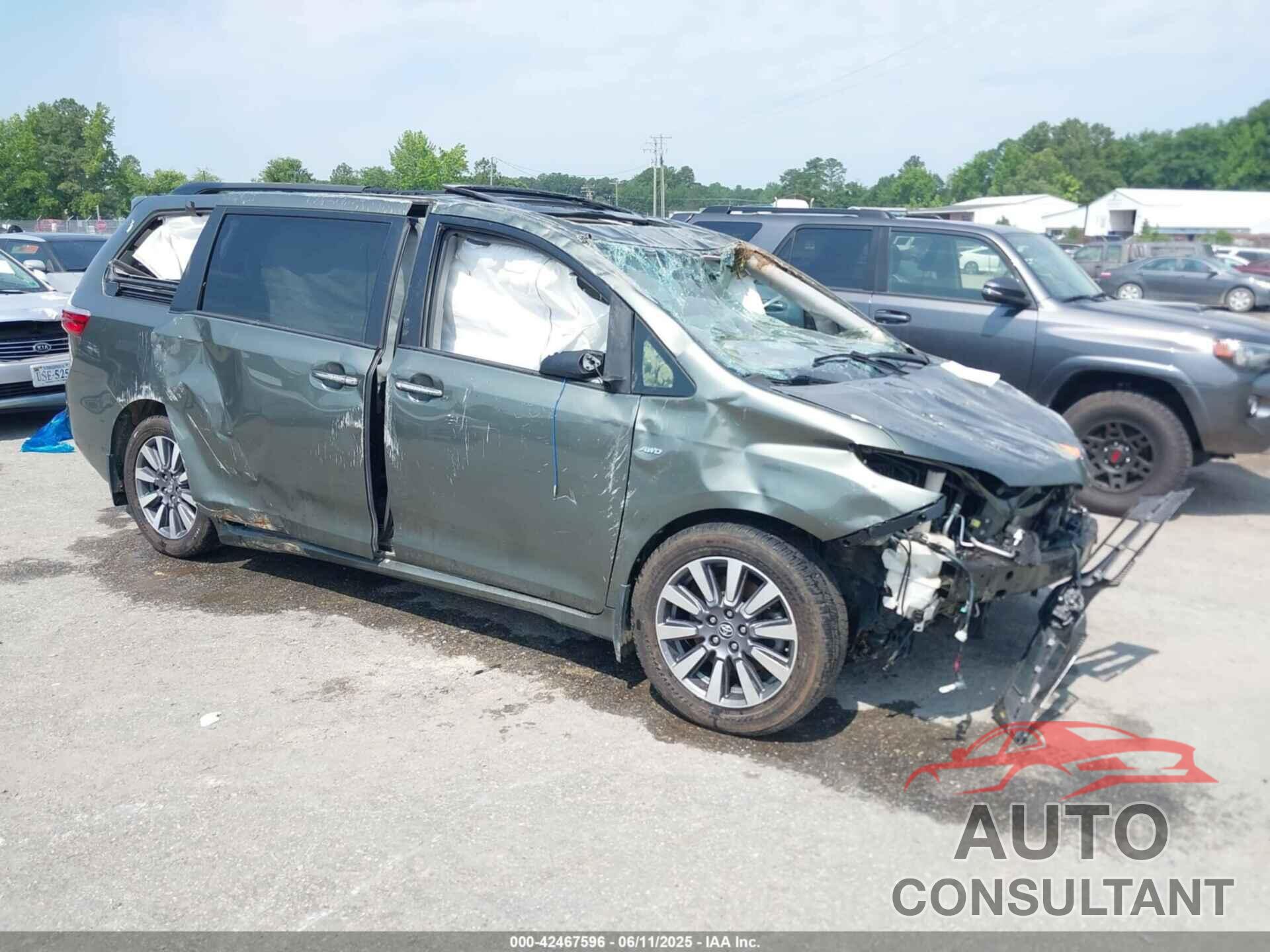 TOYOTA SIENNA 2019 - 5TDDZ3DC4KS217175