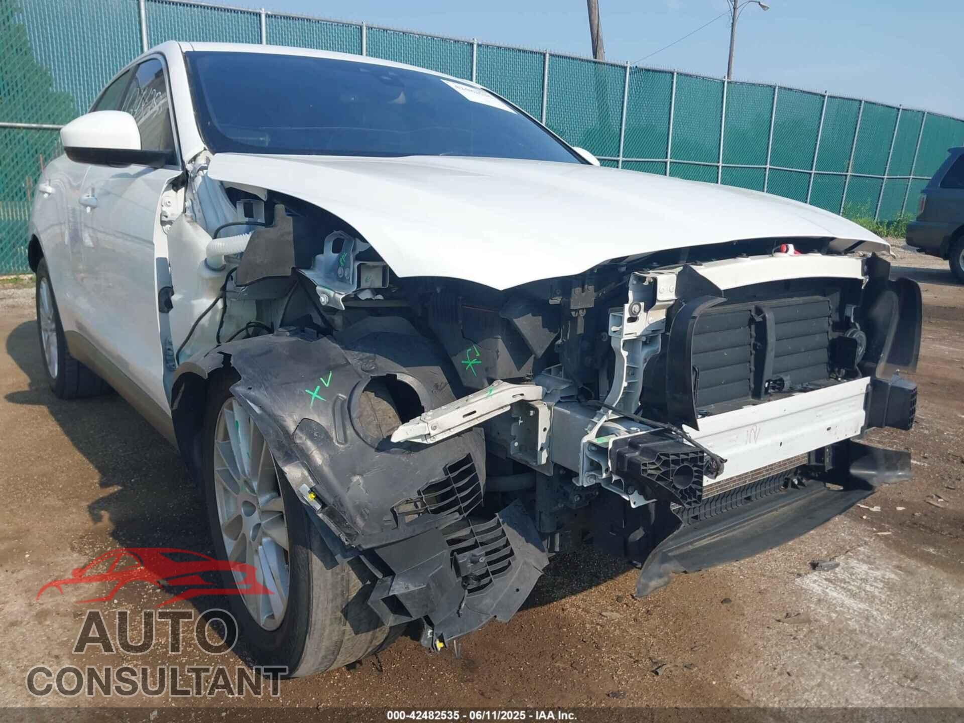 JAGUAR F-PACE 2017 - SADCK2BV7HA069340