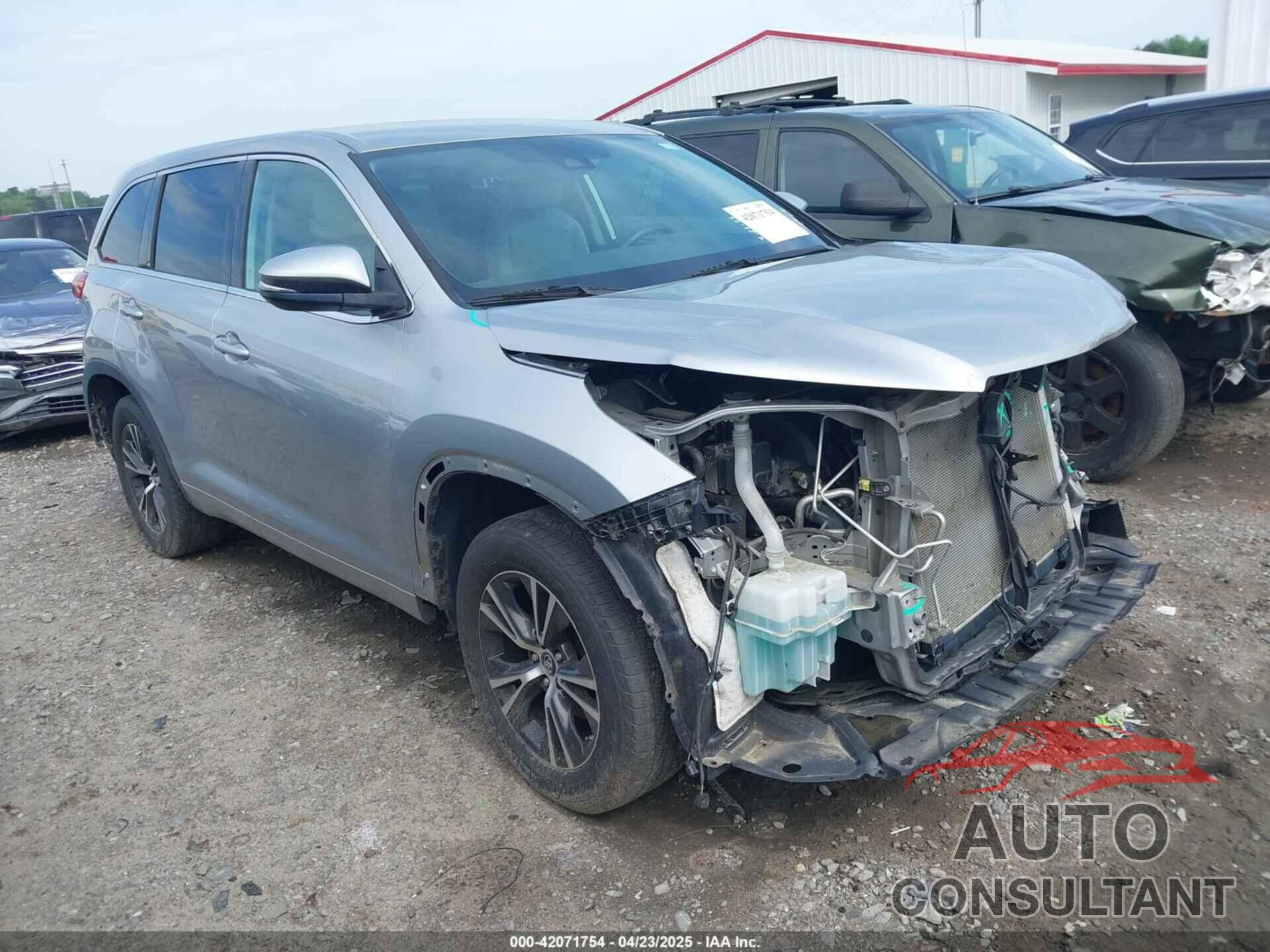 TOYOTA HIGHLANDER 2018 - 5TDBZRFH3JS900597