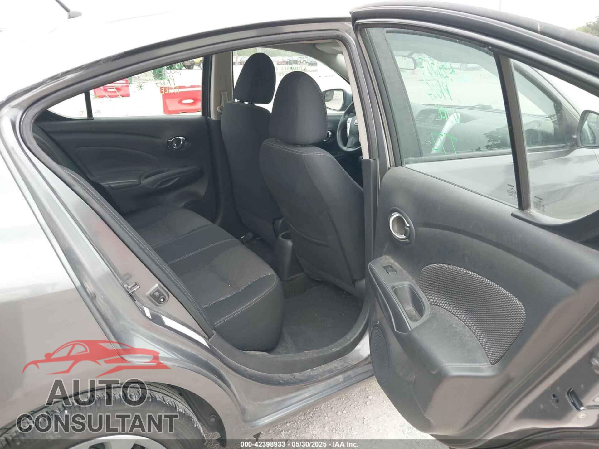 NISSAN VERSA 2017 - 3N1CN7AP6HL856830