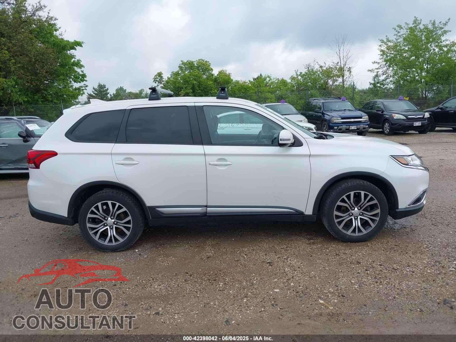 MITSUBISHI OUTLANDER 2017 - JA4AZ3A33HZ045357