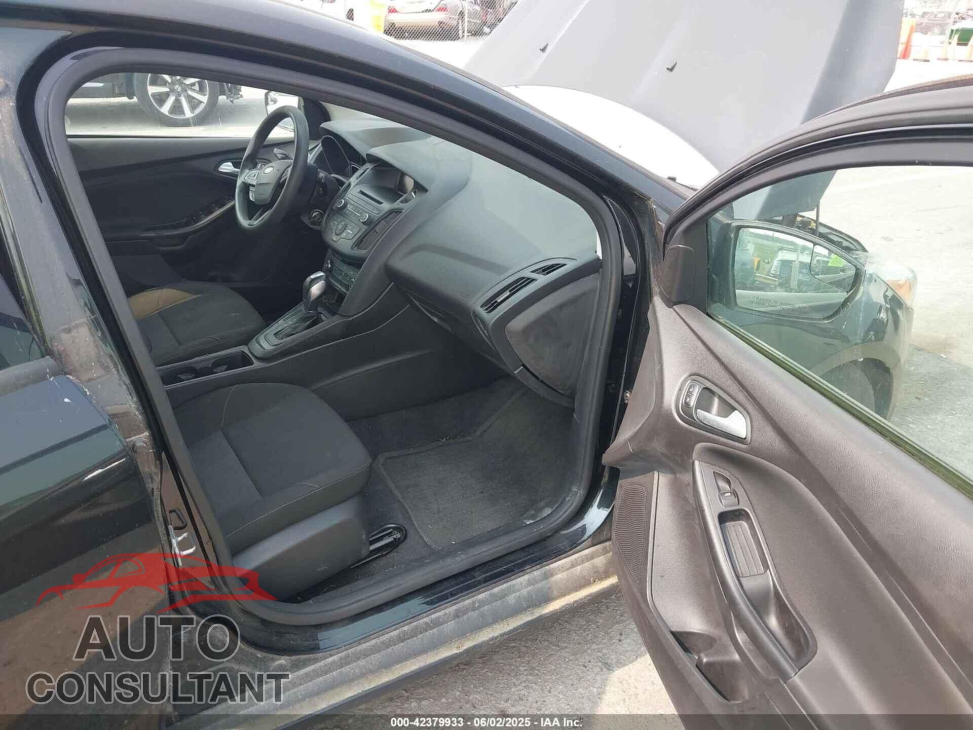 FORD FOCUS 2015 - 1FADP3K23FL270463