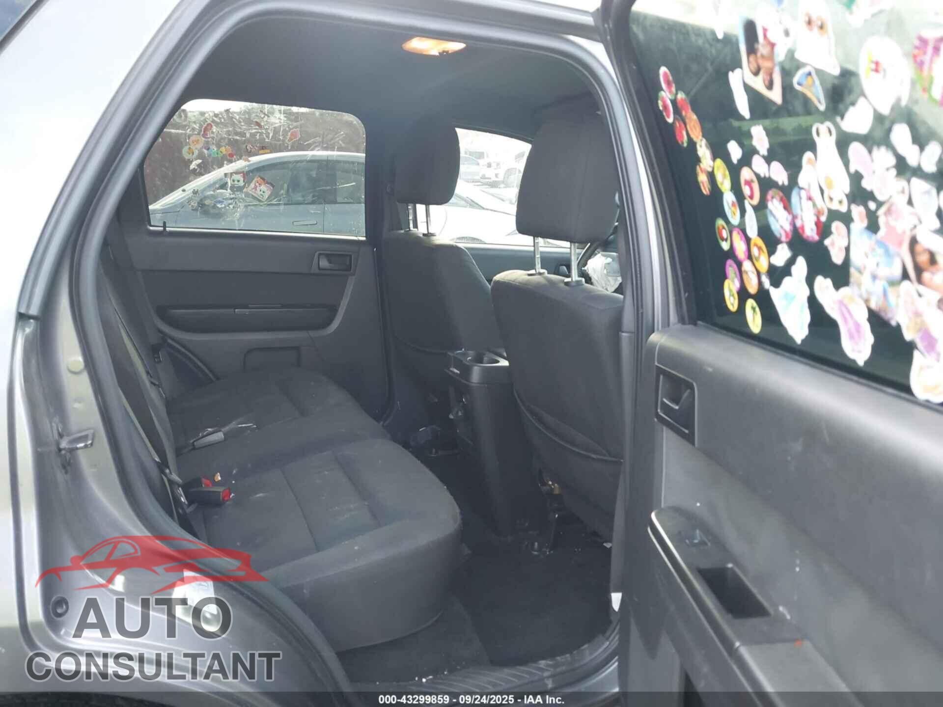 FORD ESCAPE 2011 - 1FMCU0D70BKC17821