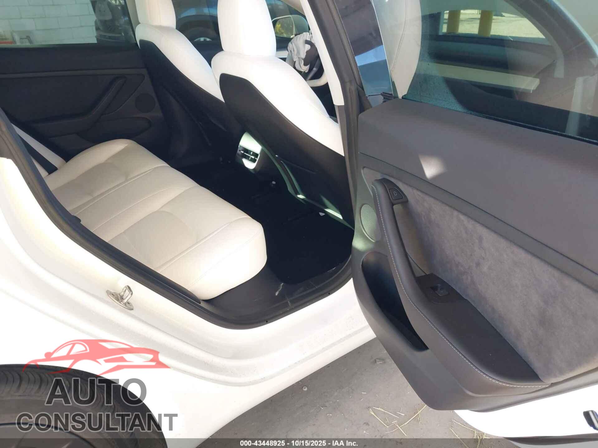 TESLA MODEL 3 2023 - 5YJ3E1EA9PF414489