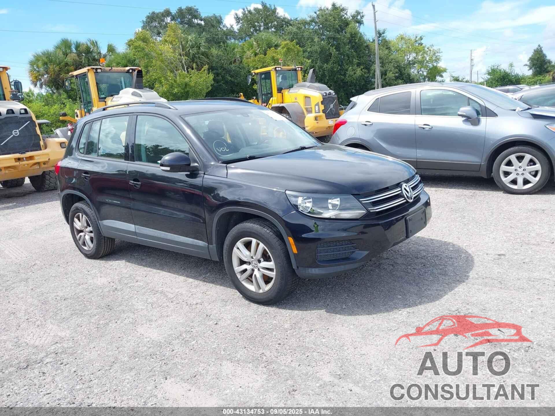 VOLKSWAGEN TIGUAN 2017 - WVGBV7AX5HK009769