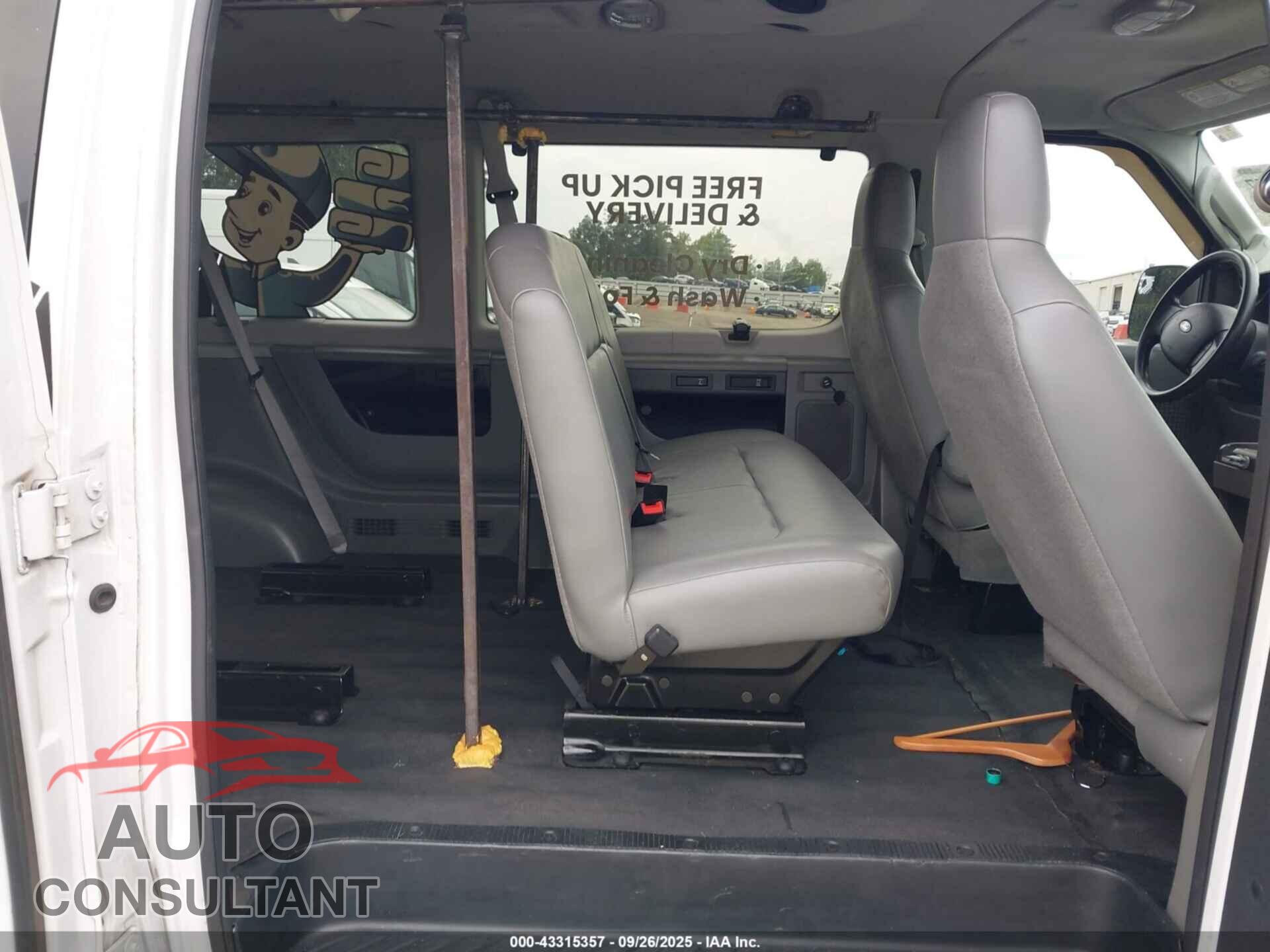 FORD E-350 SUPER DUTY 2012 - 1FBSS3BL6CDA52830