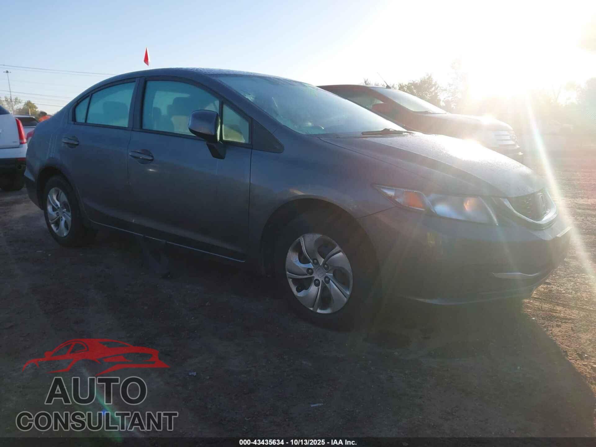 HONDA CIVIC 2013 - 19XFB2F55DE048304