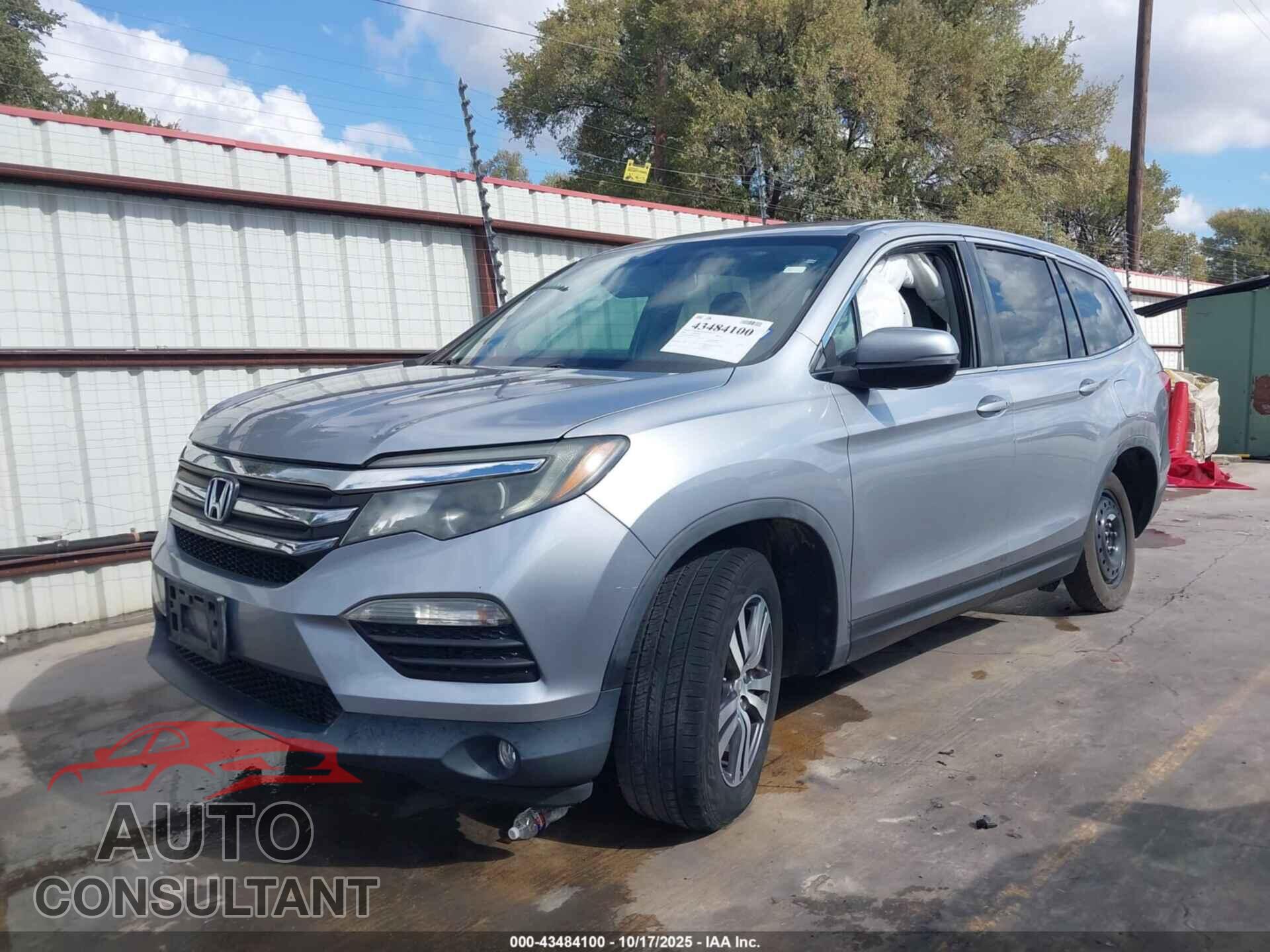 HONDA PILOT 2018 - 5FNYF5H89JB005290
