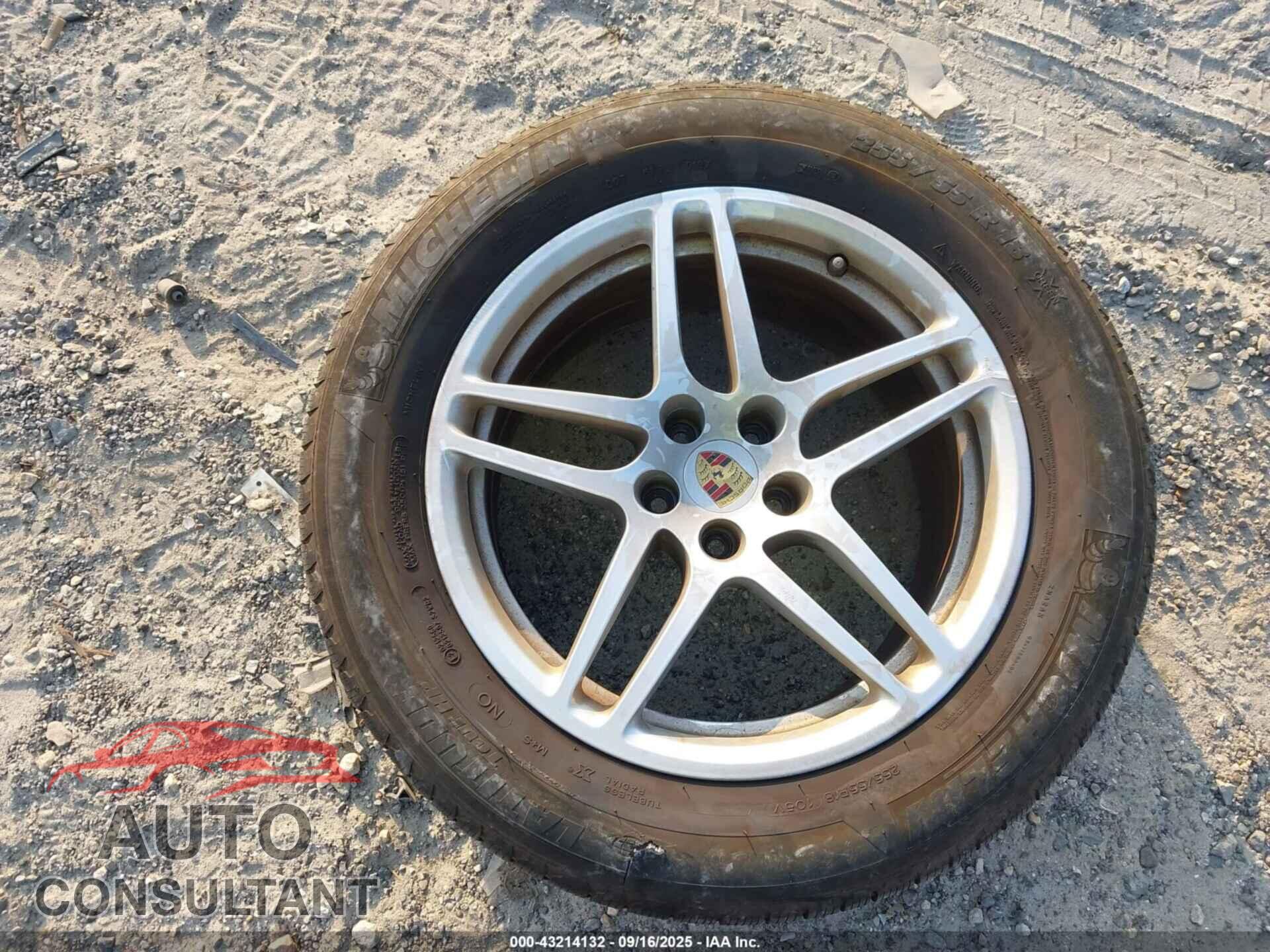 PORSCHE MACAN 2018 - WP1AA2A54JLB09390