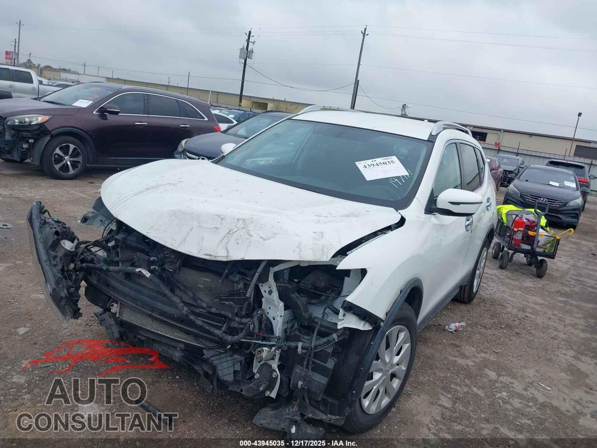 NISSAN ROGUE 2017 - KNMAT2MT5HP592459