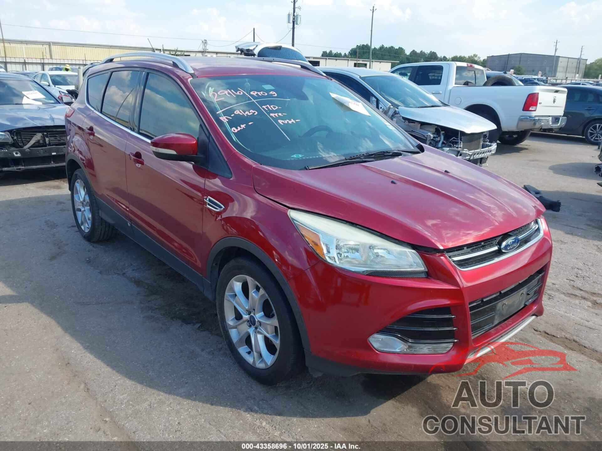 FORD ESCAPE 2016 - 1FMCU0JX5GUC10248