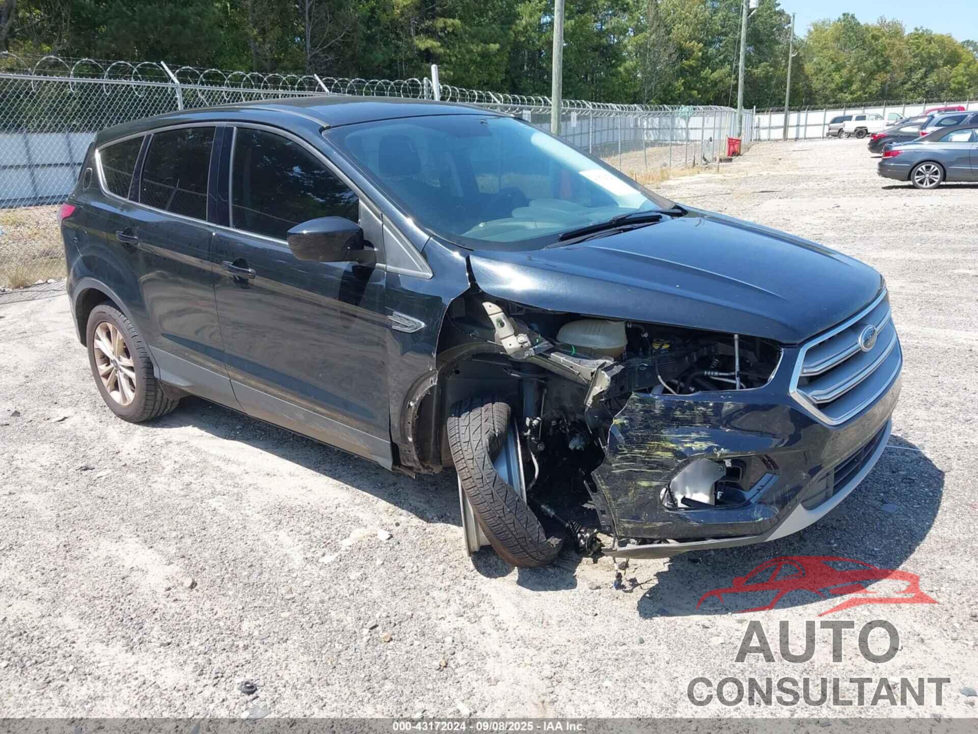 FORD ESCAPE 2017 - 1FMCU0GD5HUE98657