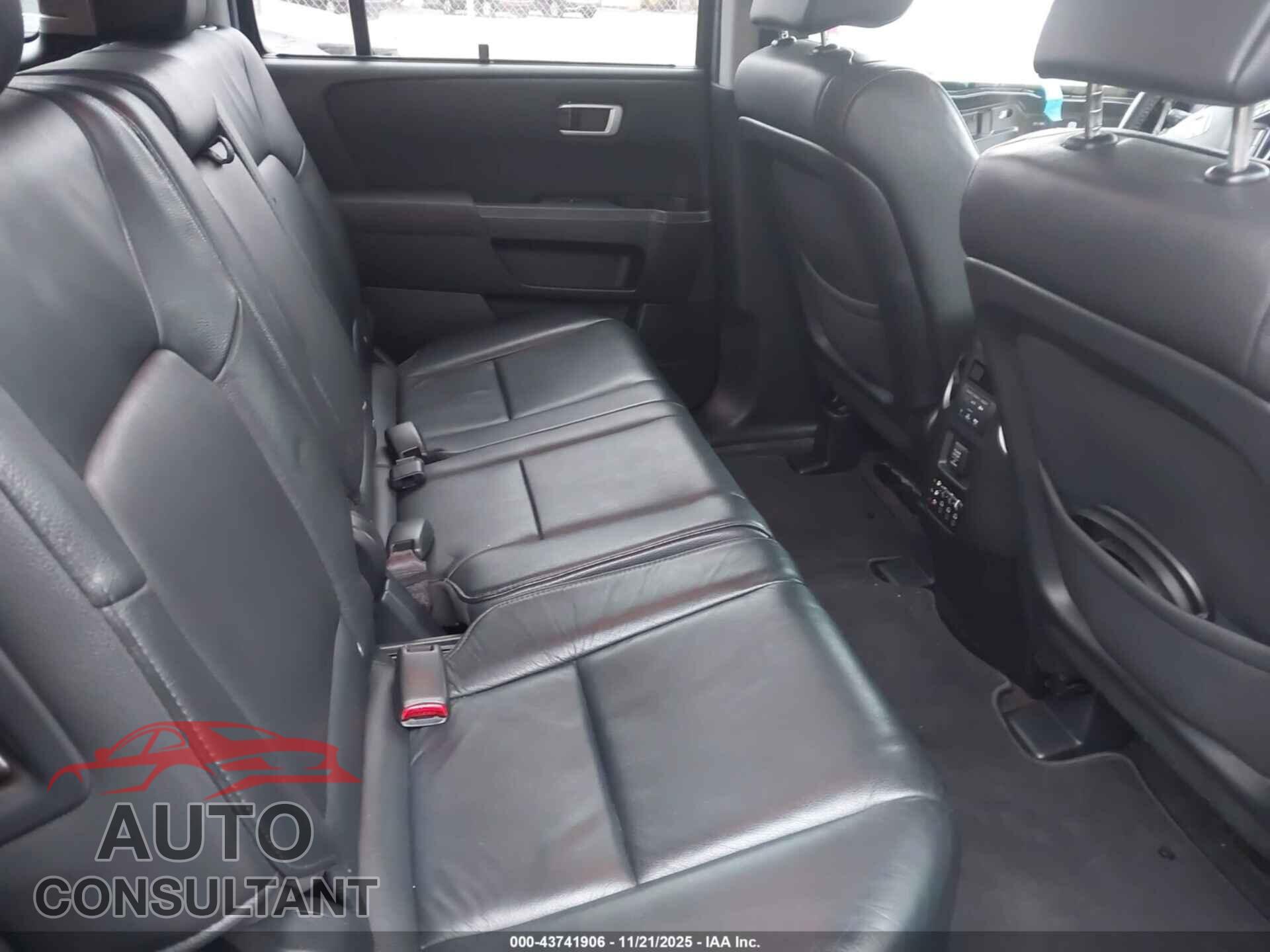 HONDA PILOT 2013 - 5FNYF4H95DB032123