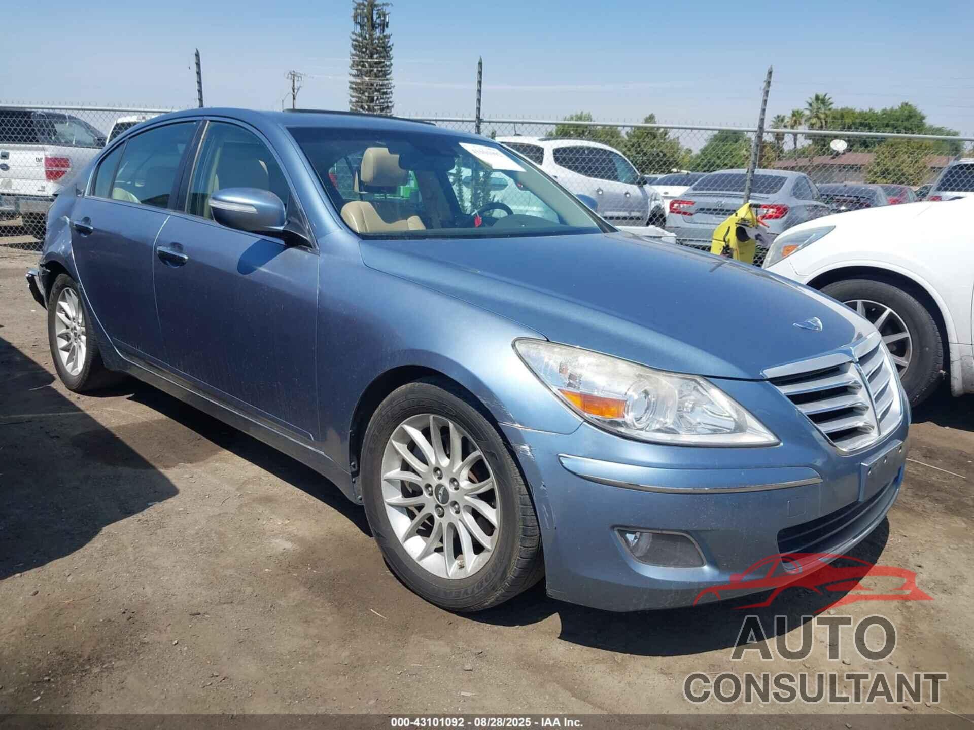 HYUNDAI GENESIS 2011 - KMHGC4DE4BU116067