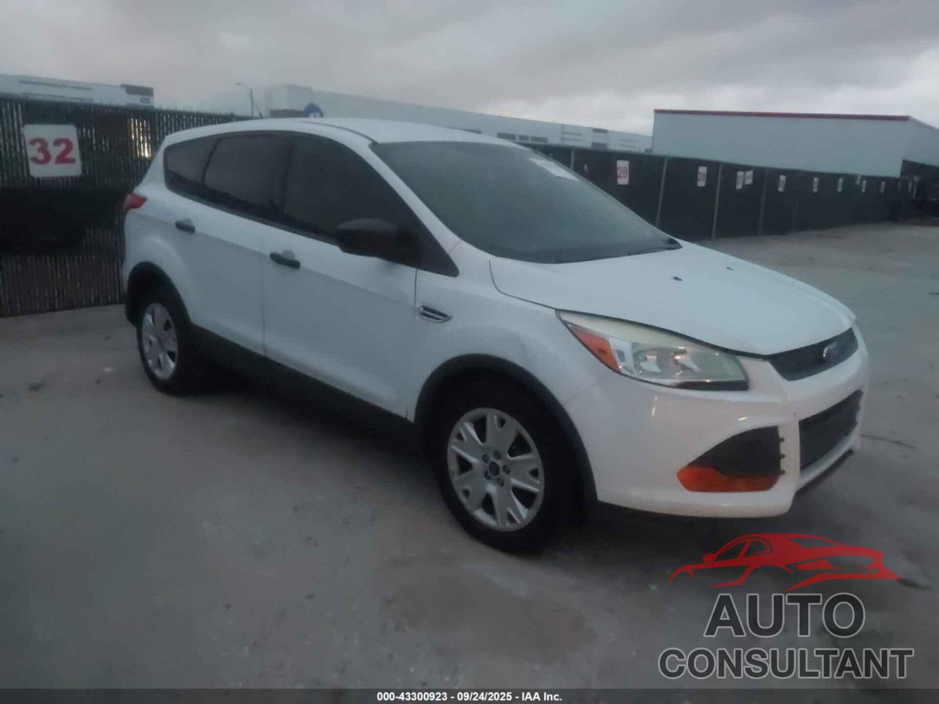 FORD ESCAPE 2015 - 1FMCU0F79FUA07371