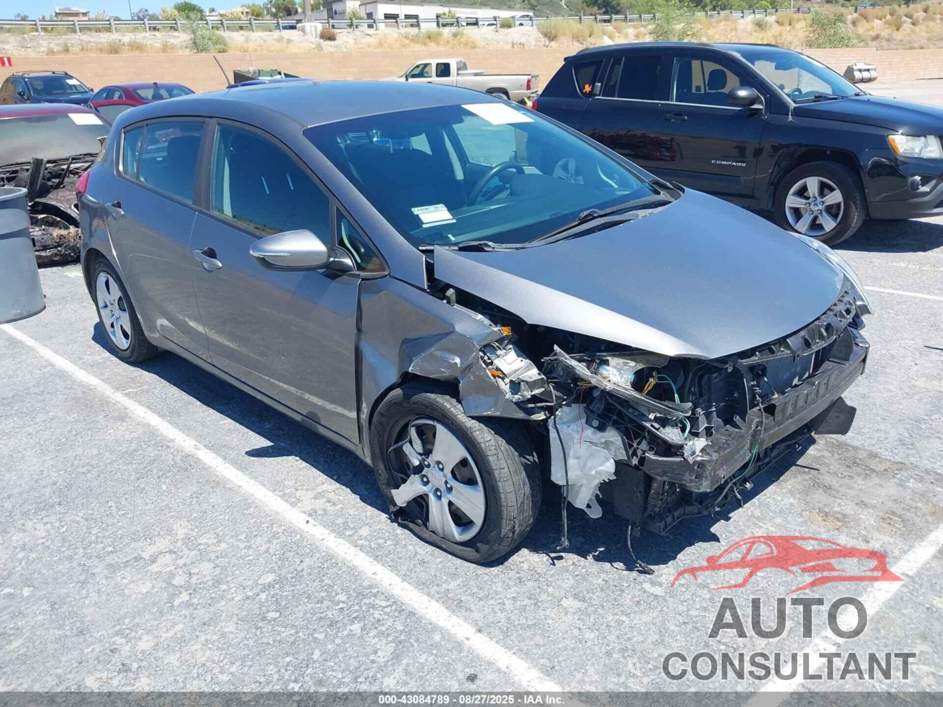 KIA FORTE 2016 - KNAFK5A8XG5653340