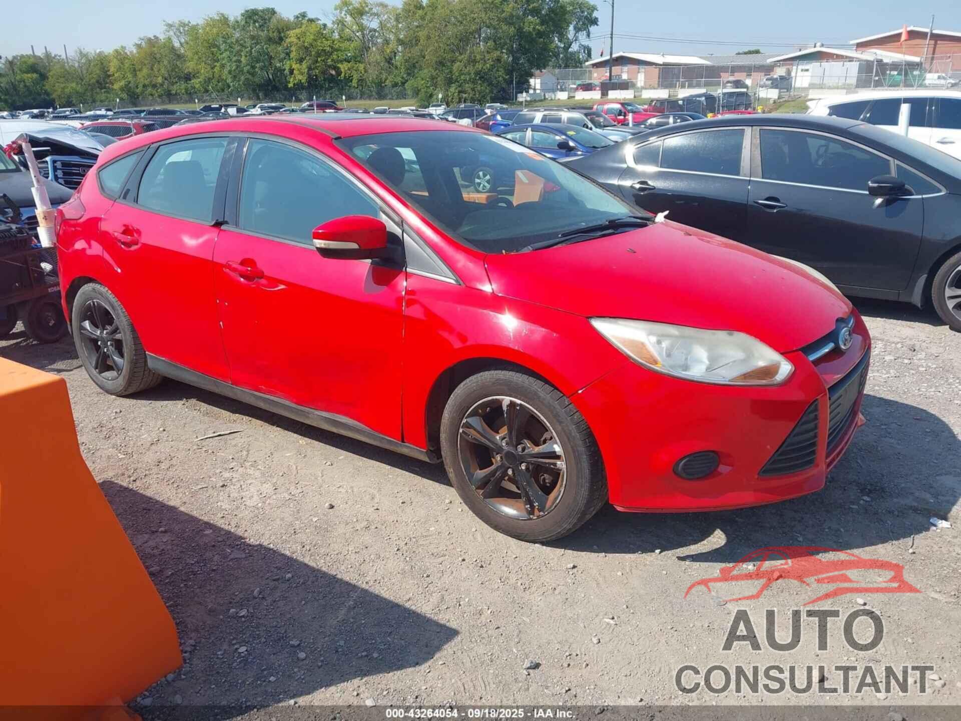 FORD FOCUS 2014 - 1FADP3K2XEL322279