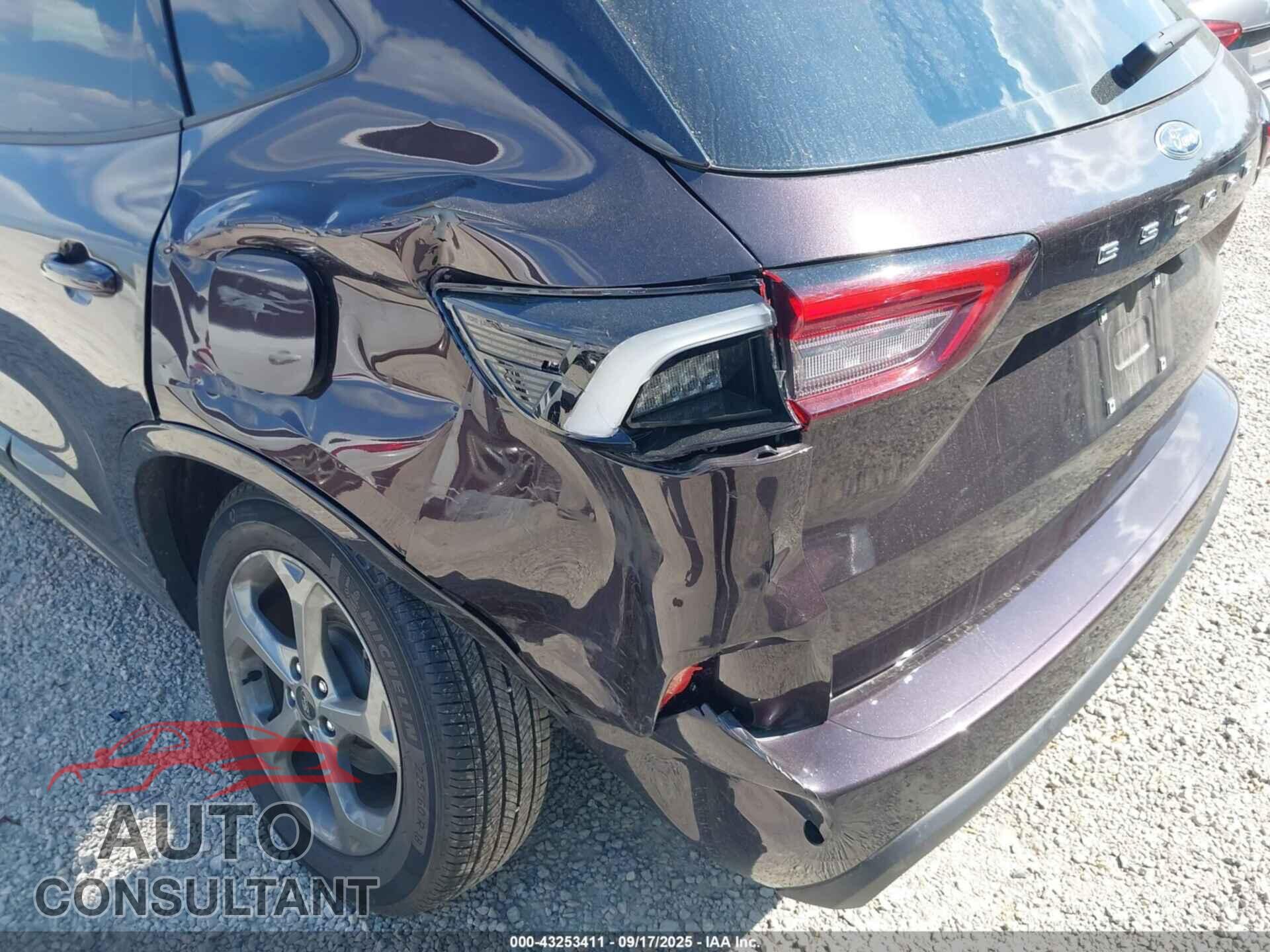FORD ESCAPE 2023 - 1FMCU9MN1PUB16074