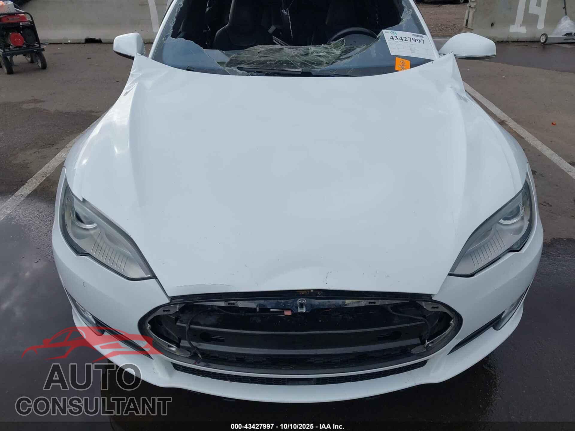 TESLA MODEL S 2015 - 5YJSA1E12FF106618