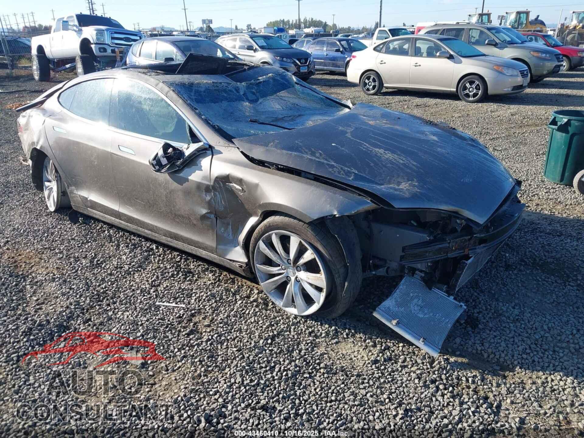 TESLA MODEL S 2015 - 5YJSA1E25FF112793