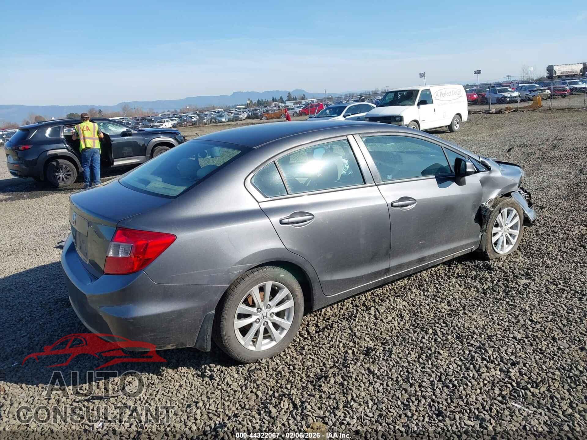 HONDA CIVIC 2012 - 19XFB2F82CE312877