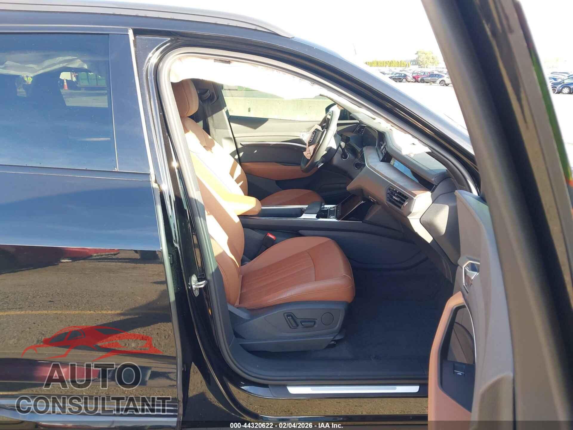 AUDI E-TRON 2022 - WA1AAAGE1NB005657