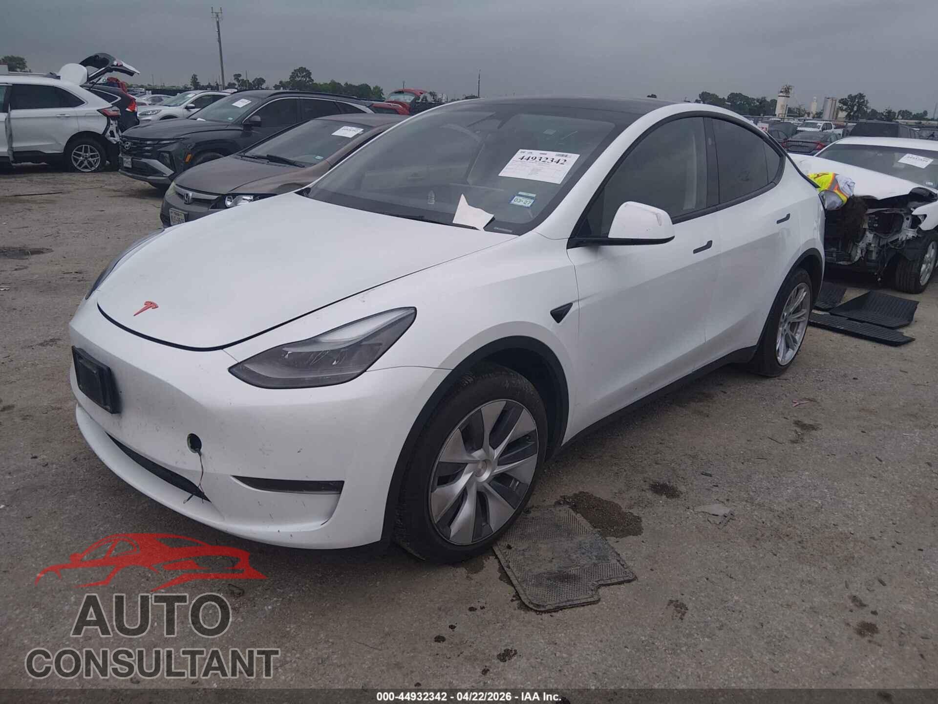 TESLA MODEL Y 2024 - 7SAYGDEE4RA257896