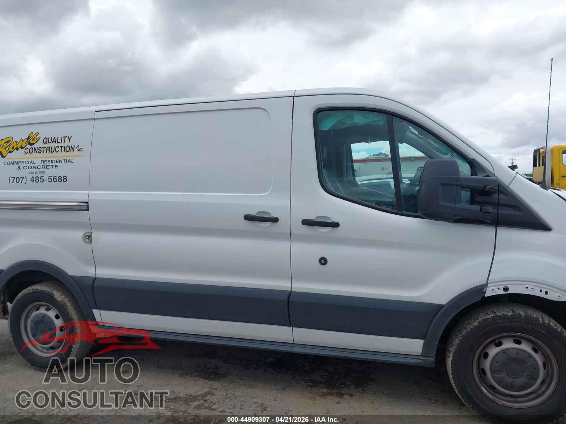 FORD TRANSIT-150 2018 - 1FTYE1YM7JKA52460