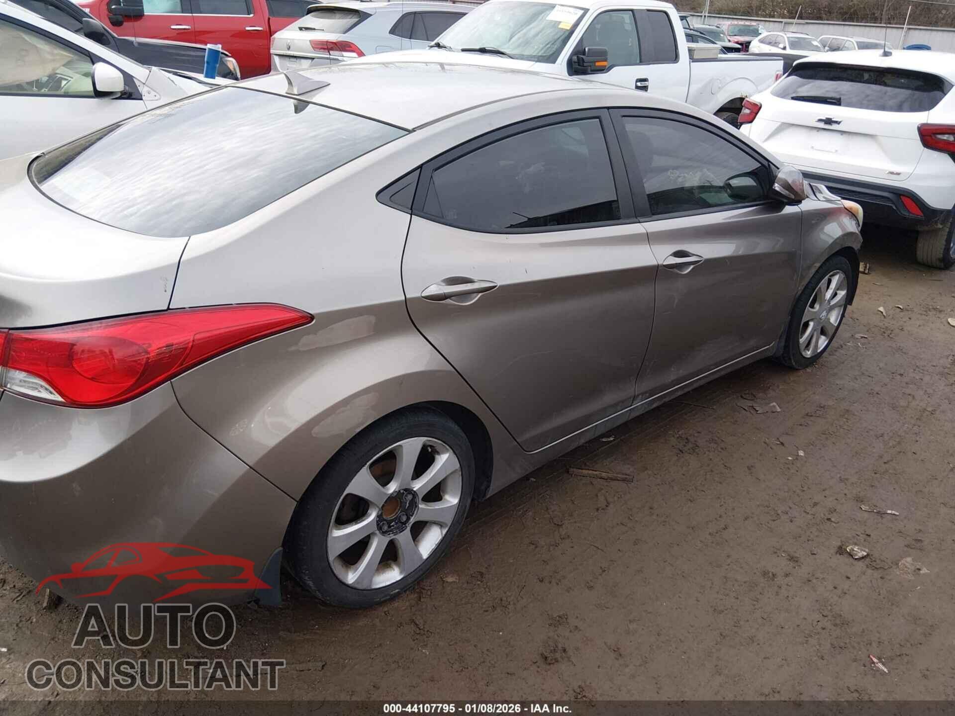 HYUNDAI ELANTRA 2013 - 5NPDH4AE3DH291663