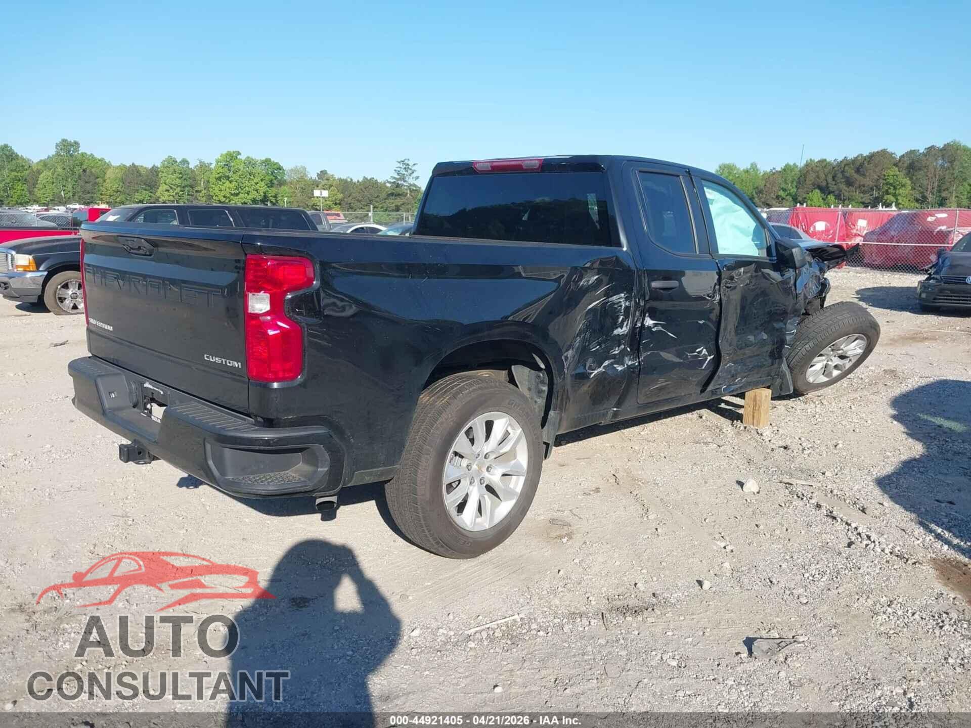 CHEVROLET SILVERADO 1500 2025 - 1GCRABEK9SZ189126