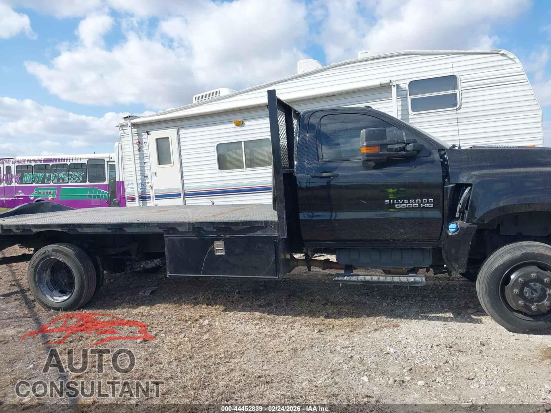 CHEVROLET SILVERADO MD 2023 - 1HTKJPVM2PH386879