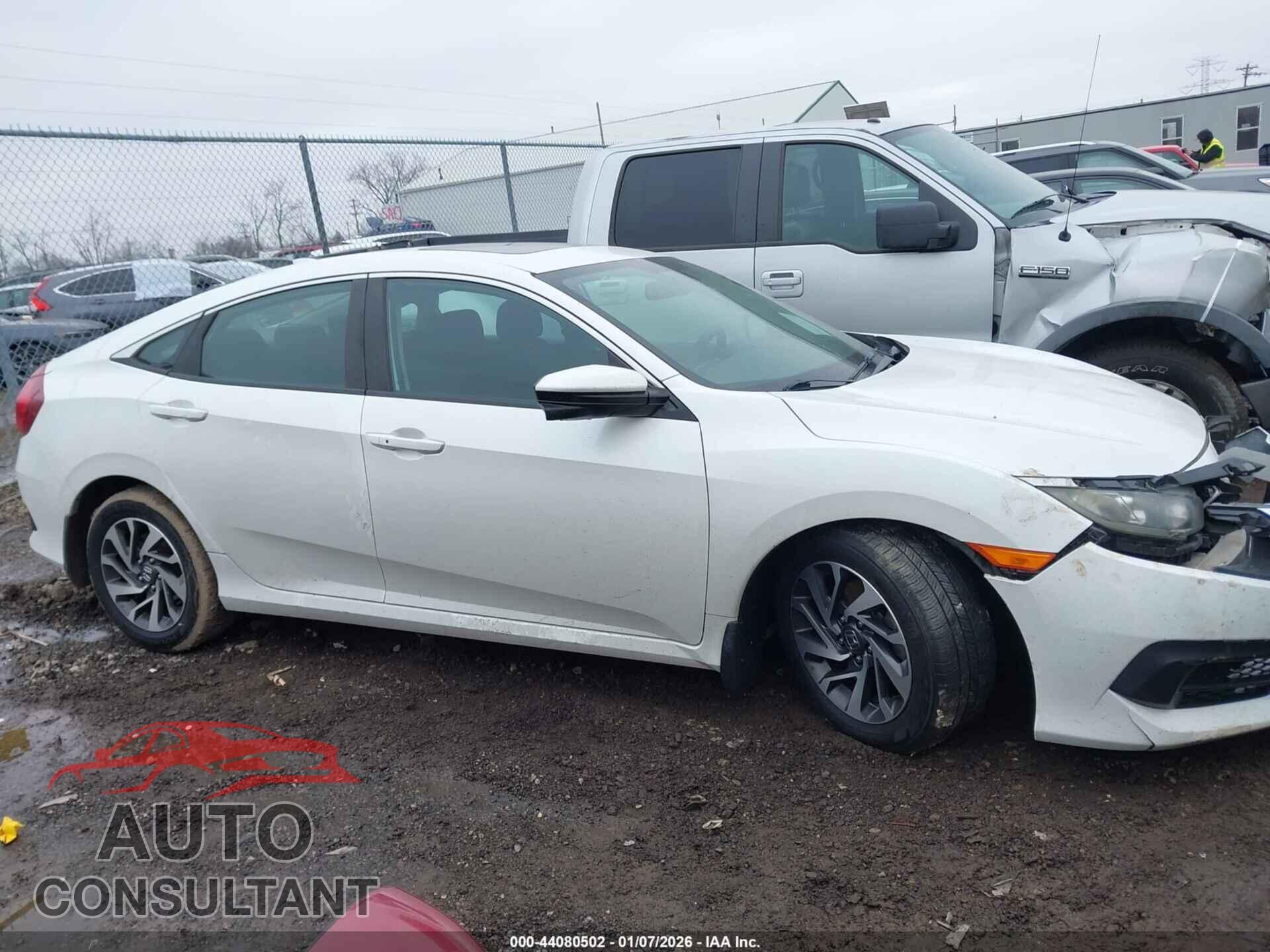 HONDA CIVIC 2017 - 19XFC2F78HE002258