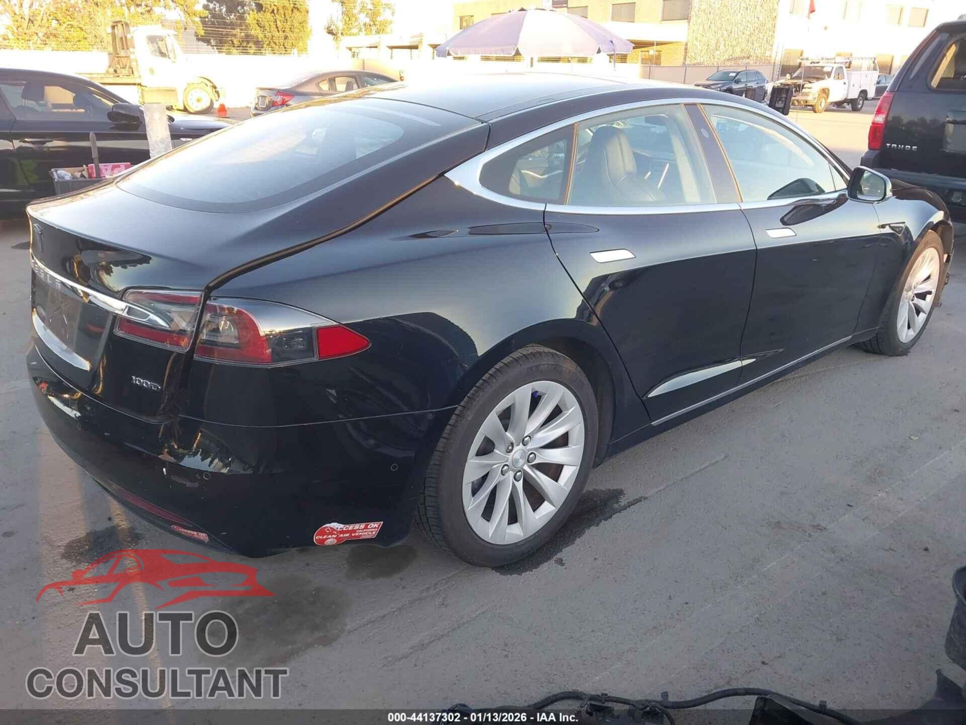 TESLA MODEL S 2018 - 5YJSA1E2XJF247860
