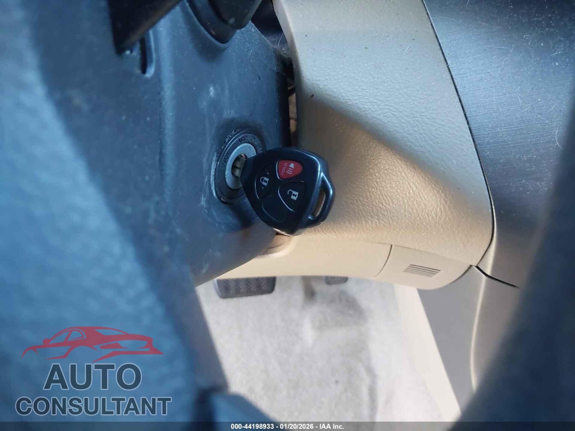 TOYOTA RAV4 2011 - 2T3BF4DV4BW145884
