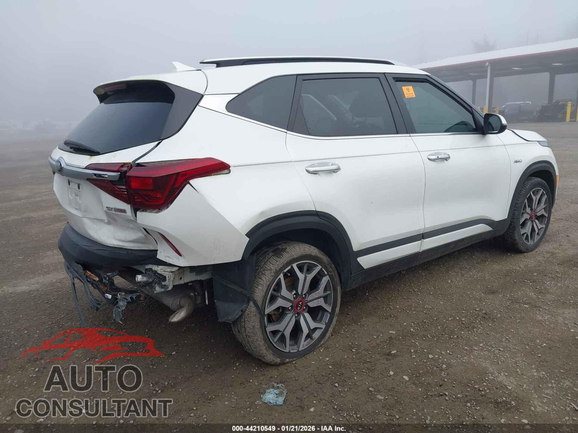 KIA SELTOS 2021 - KNDETCA20M7204258