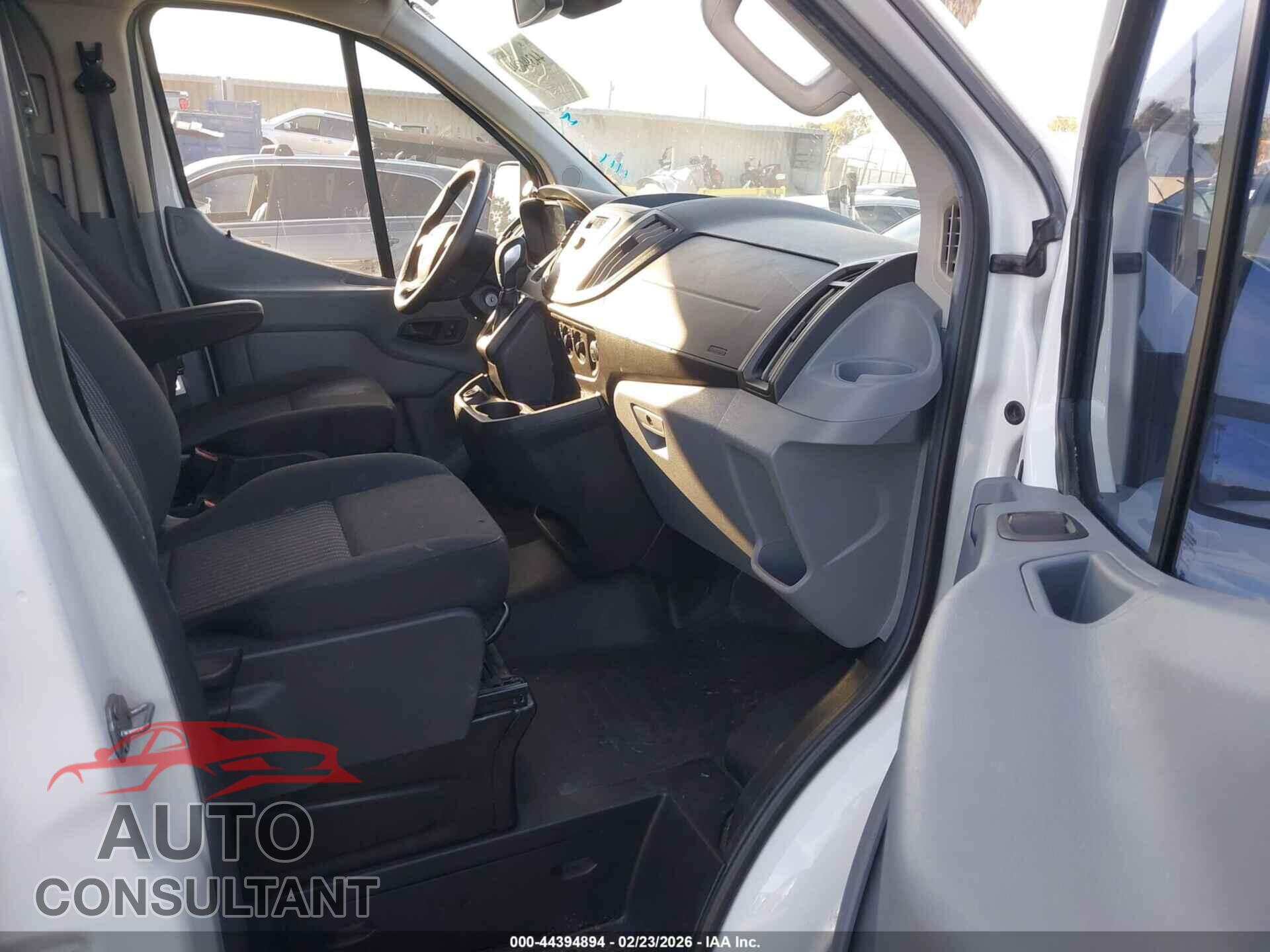 FORD TRANSIT-150 2018 - 1FTYE1ZM9JKA97690