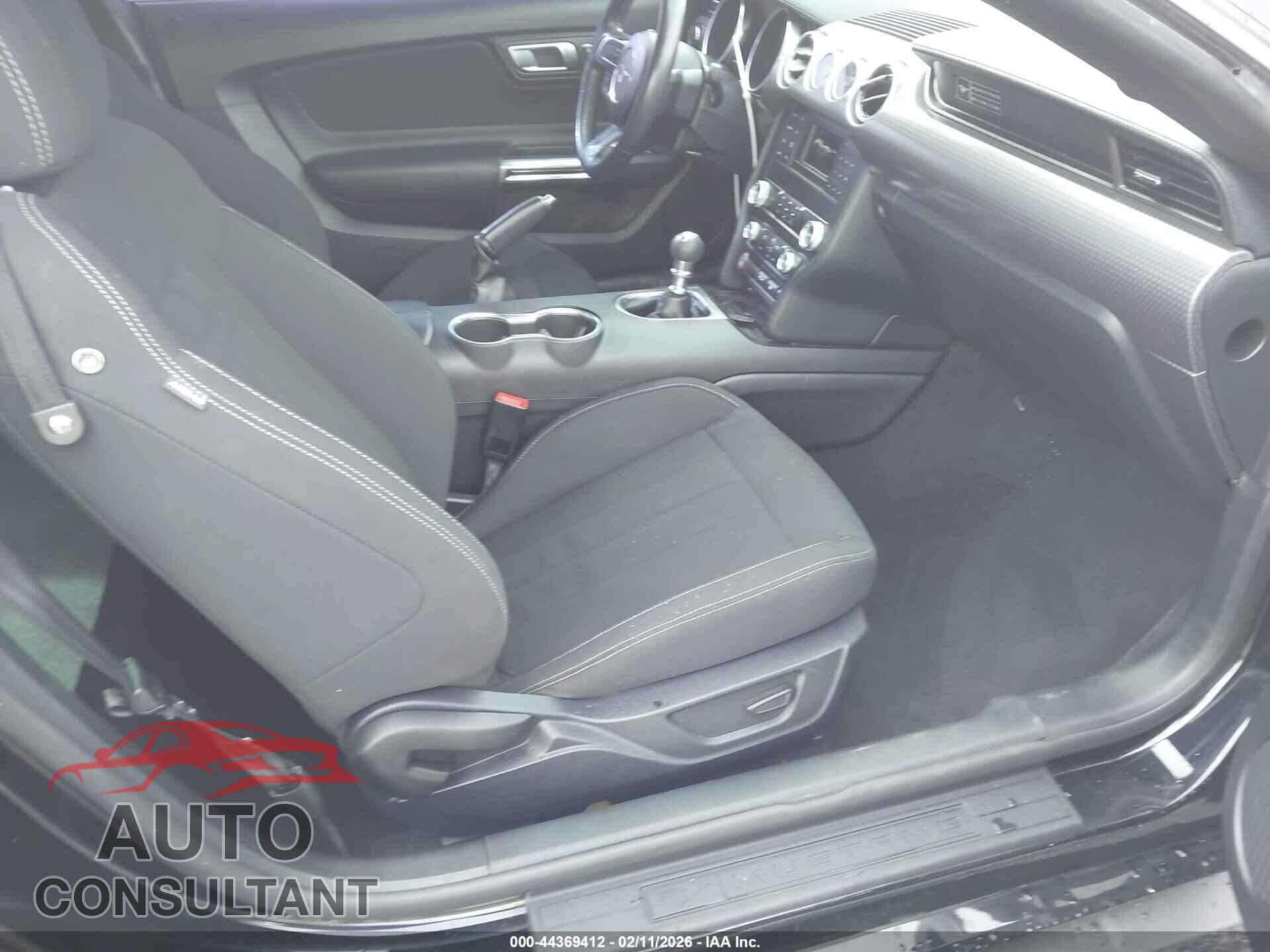 FORD MUSTANG 2020 - 1FA6P8CF2L5124899